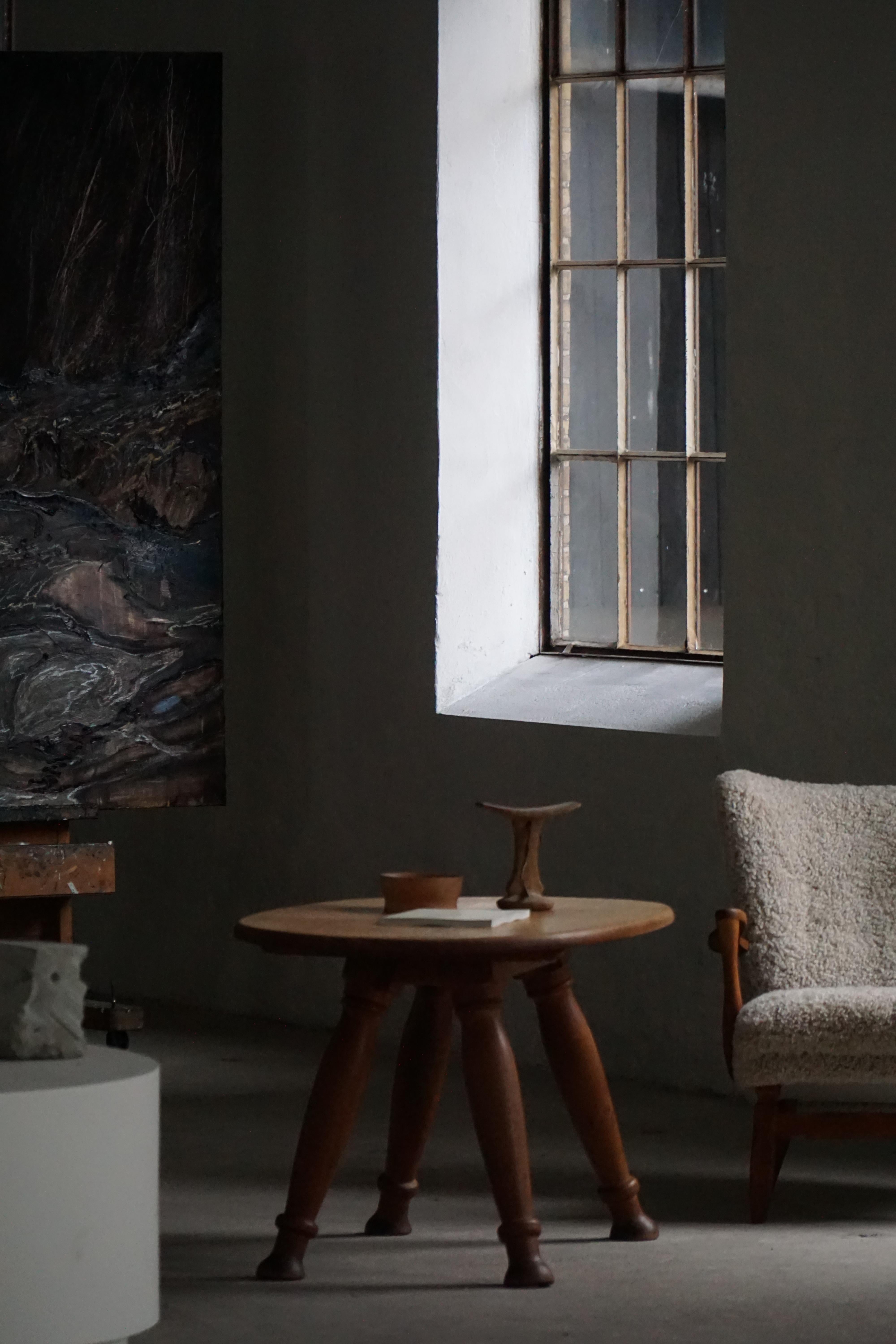 Danish Mid-20th Century, Coffee Table / Side Table in Oak, Otto Færge, 1940s en vente 6