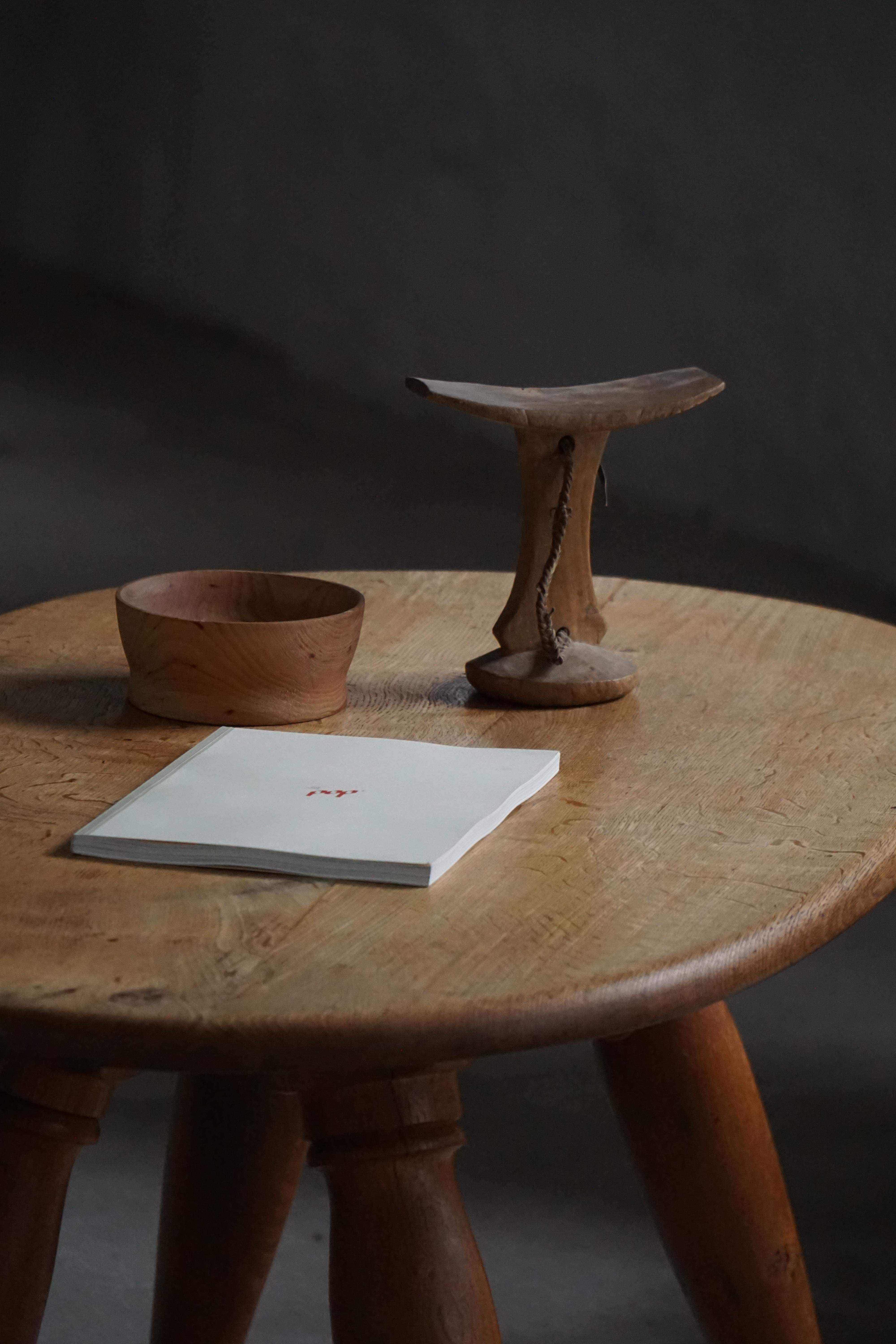 Scandinave moderne Danish Mid-20th Century, Coffee Table / Side Table in Oak, Otto Færge, 1940s en vente