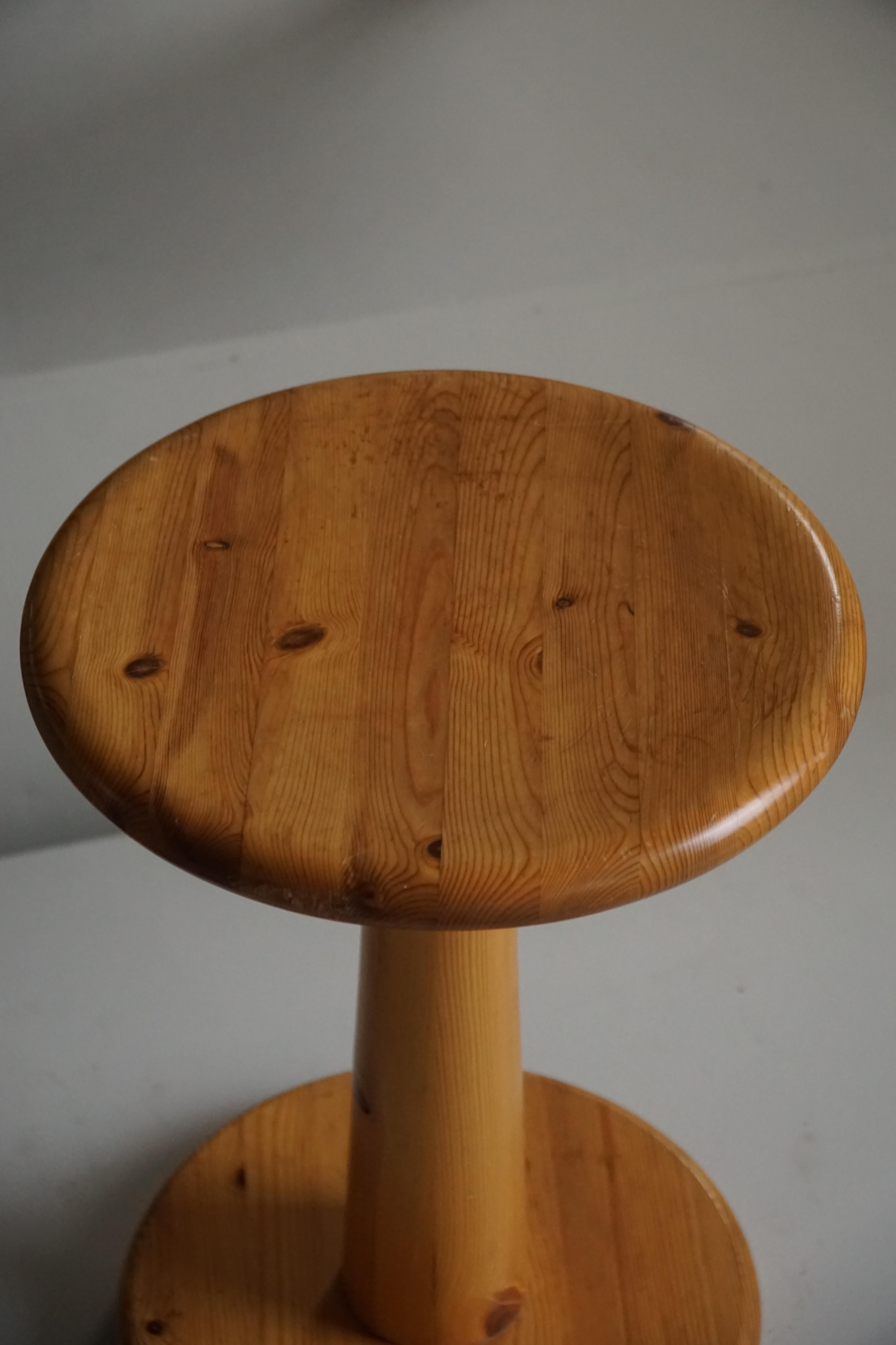 Ensemble de 4 tabourets / guéridons danois en pin Rainer Daumiller, milieu du 20e siècle, 1970 Bon état - En vente à Odense, DK