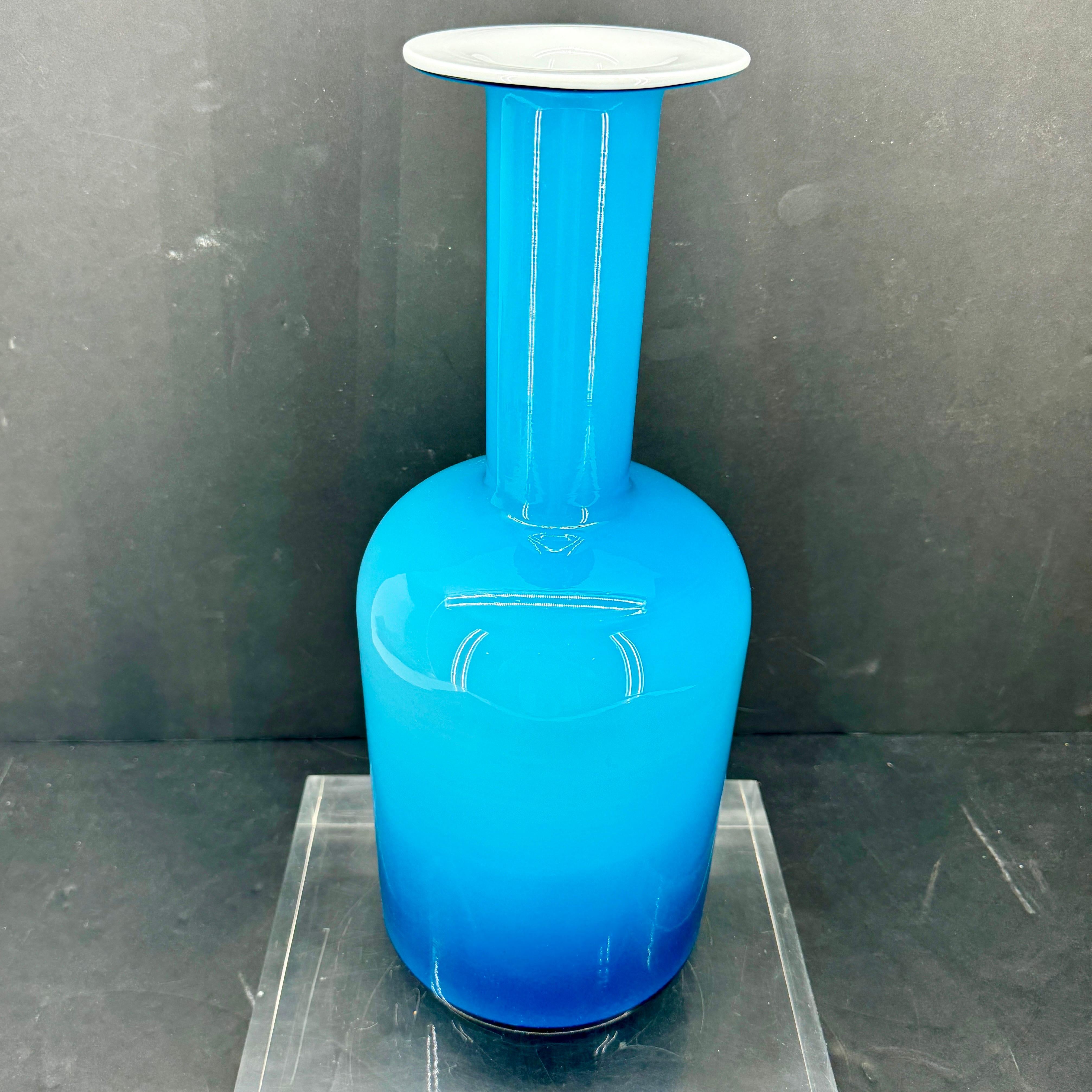 Fatto a mano Vaso Holmegaard danese della metà del 29° secolo moderno di Otto Brauer in vendita