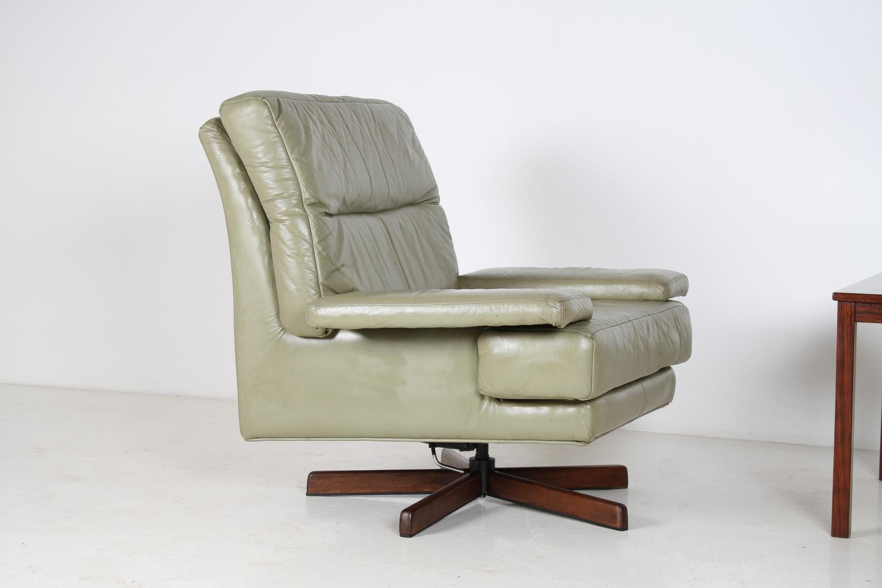 Danish Mid-Century 1960s Sage Green Leather Swivel Lounge Chair with Tilt For Sale 5