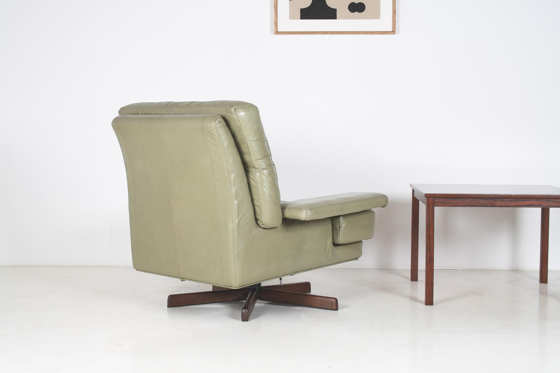 Danish Mid-Century 1960s Sage Green Leather Swivel Lounge Chair with Tilt For Sale 1