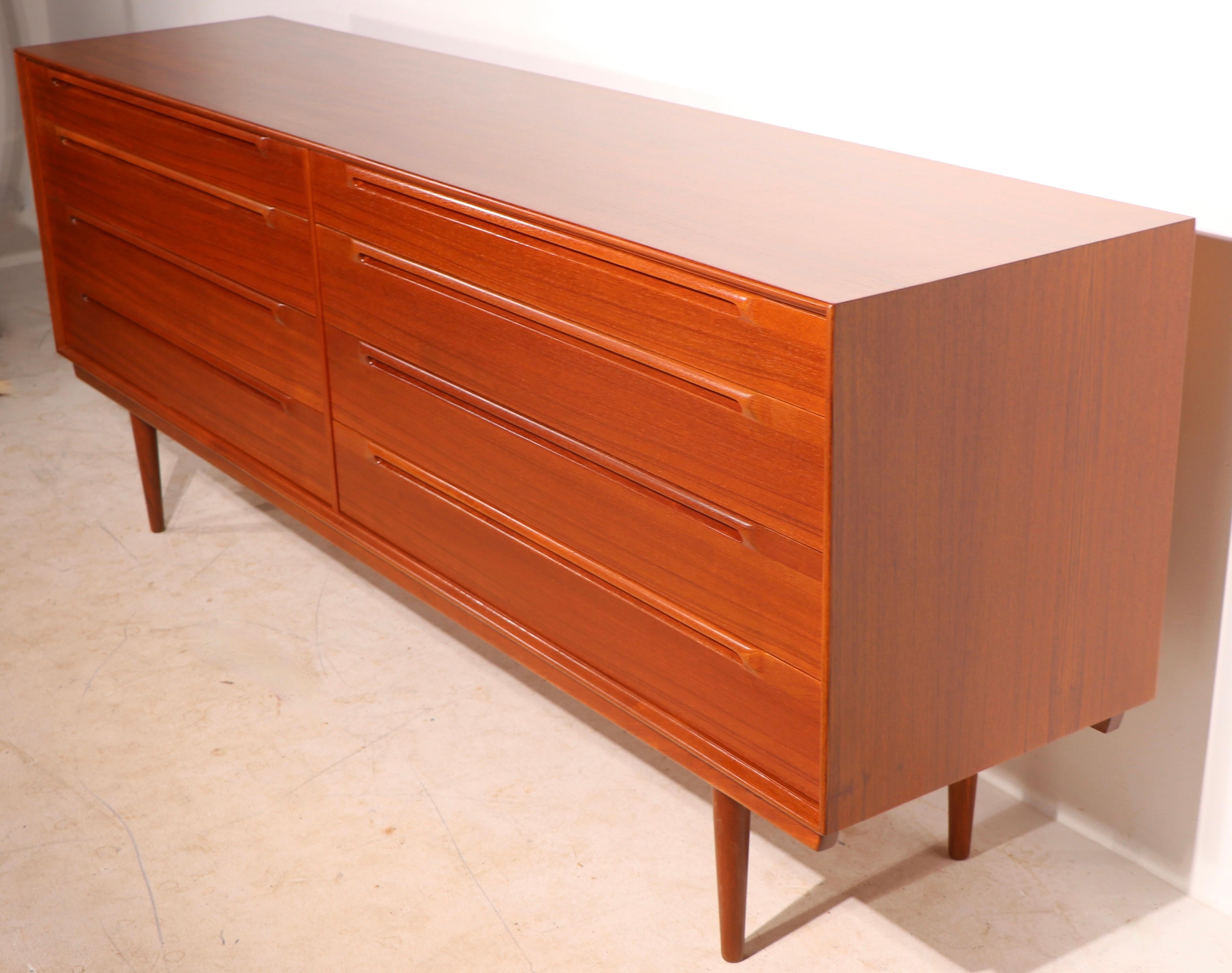 Danish Mid Century 8 Drawer Double Dresser Att. to Sven Ellekaer Teak In Excellent Condition For Sale In New York, NY