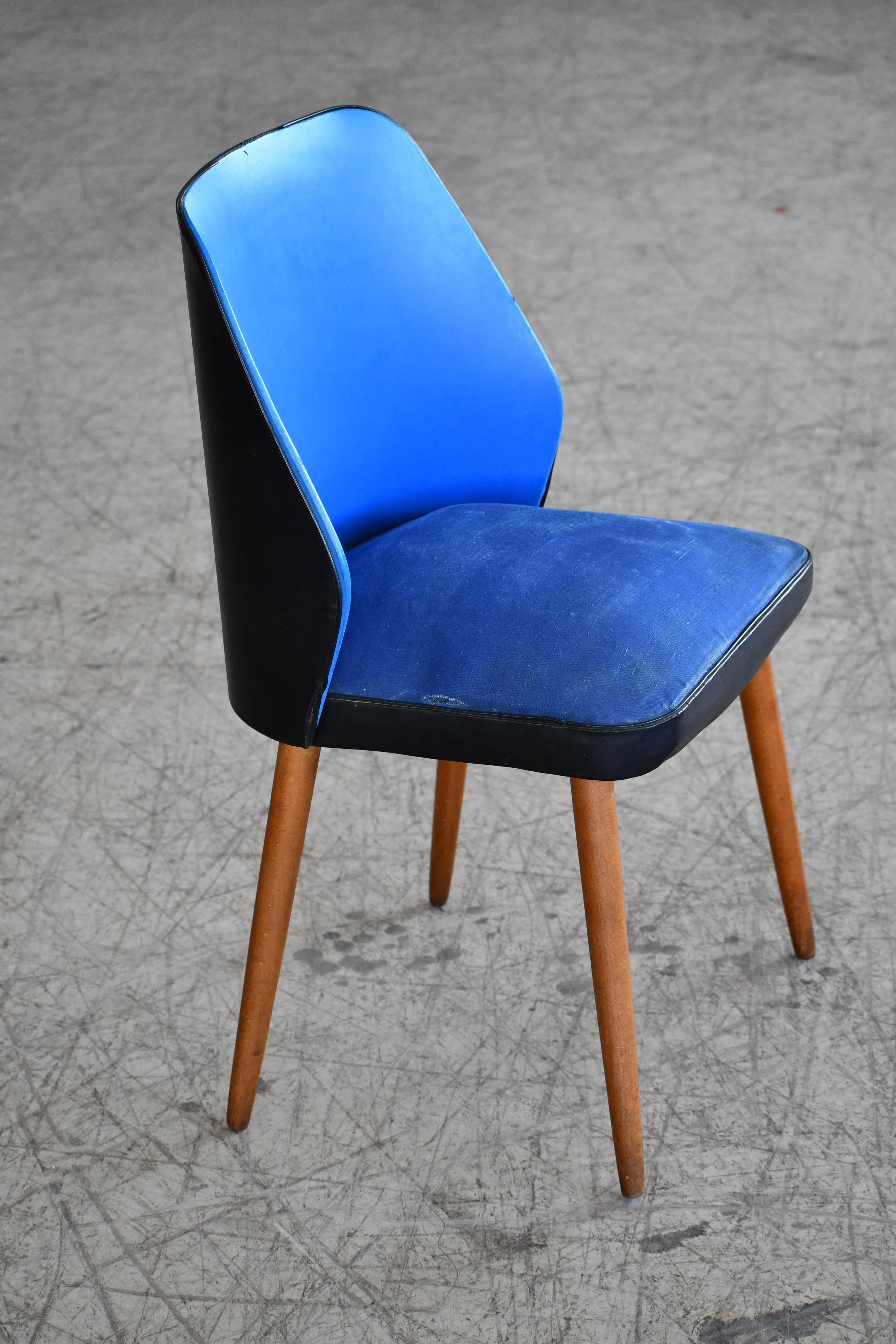 Mid-Century Modern Danish Midcentury Accent or Vanity Chair For Sale