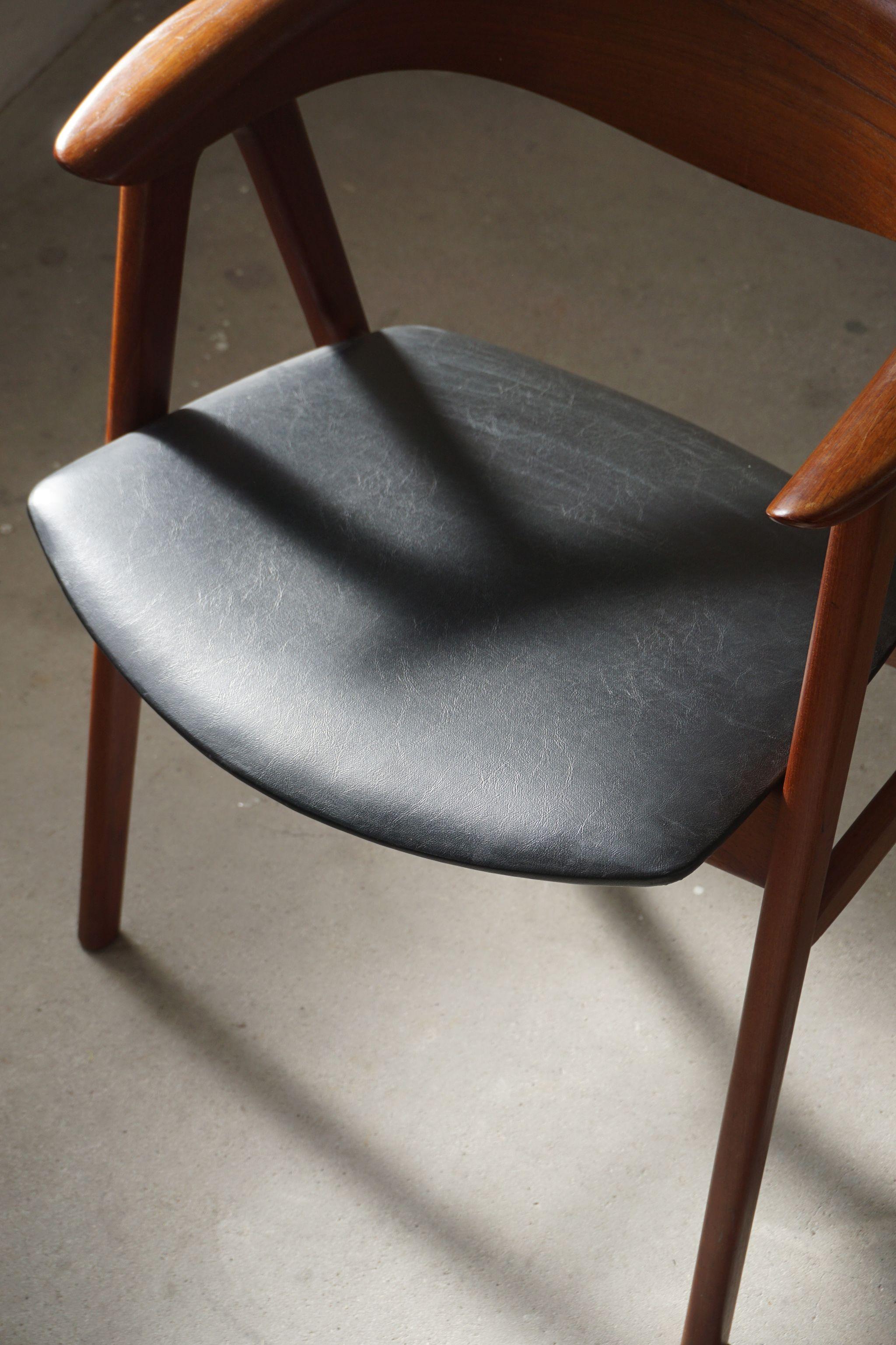 Leather Danish Mid-Century Armchair in Teak by Erik Kirkegaard for Høng, Model 52, 1960s