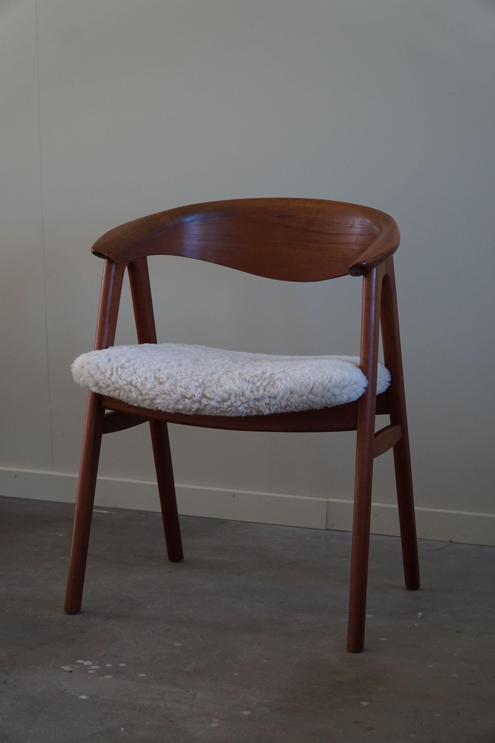 Dänischer Sessel aus der Mitte des Jahrhunderts aus Teakholz von Erik Kirkegaard für Høng, Modell 52, 1960er Jahre im Angebot 3
