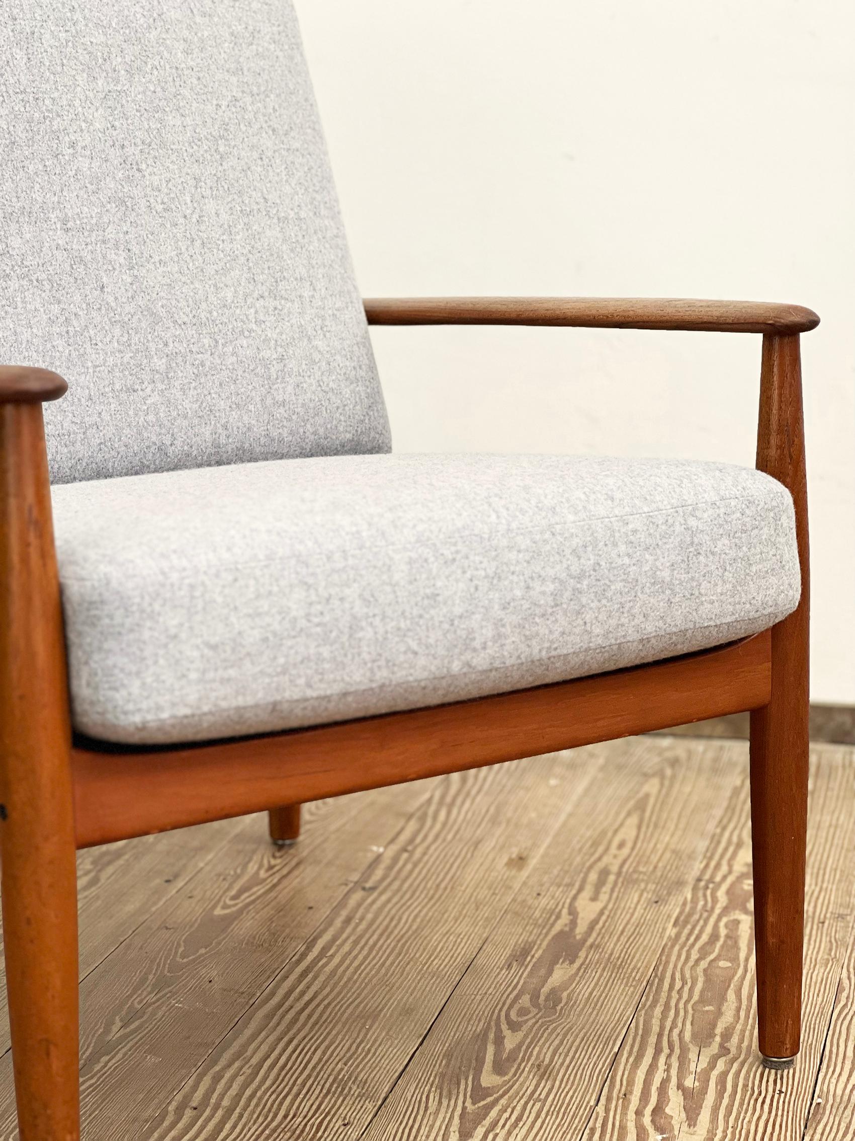 Dänischer Sessel aus der Mitte des Jahrhunderts, Sessel aus Teakholz von Grete Jalk, France & Søn, 1950er Jahre (Handgeschnitzt) im Angebot