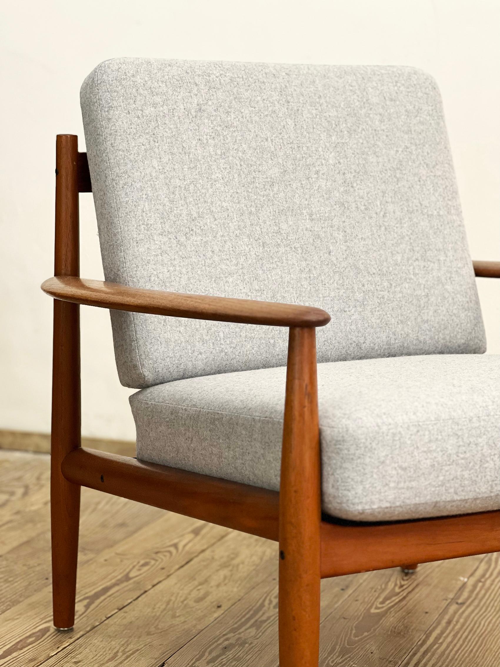 Hand-Carved Danish Mid-Century Armchair, Teak Easy Chair by Grete Jalk, France & Søn, 1950s For Sale
