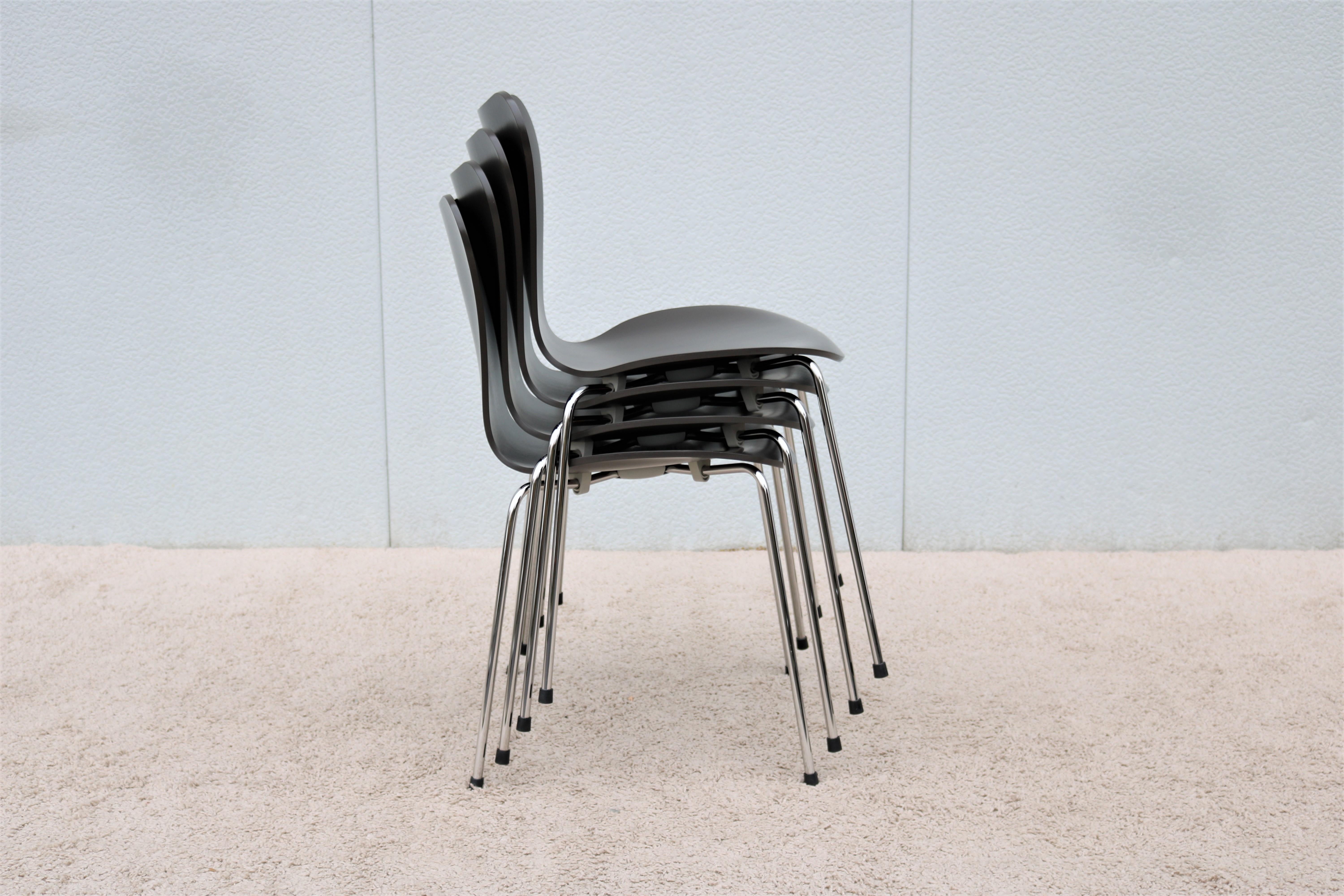 Danish Mid-Century Arne Jacobsen for Fritz Hansen Gray Series 7 Chairs, Set of 8 9
