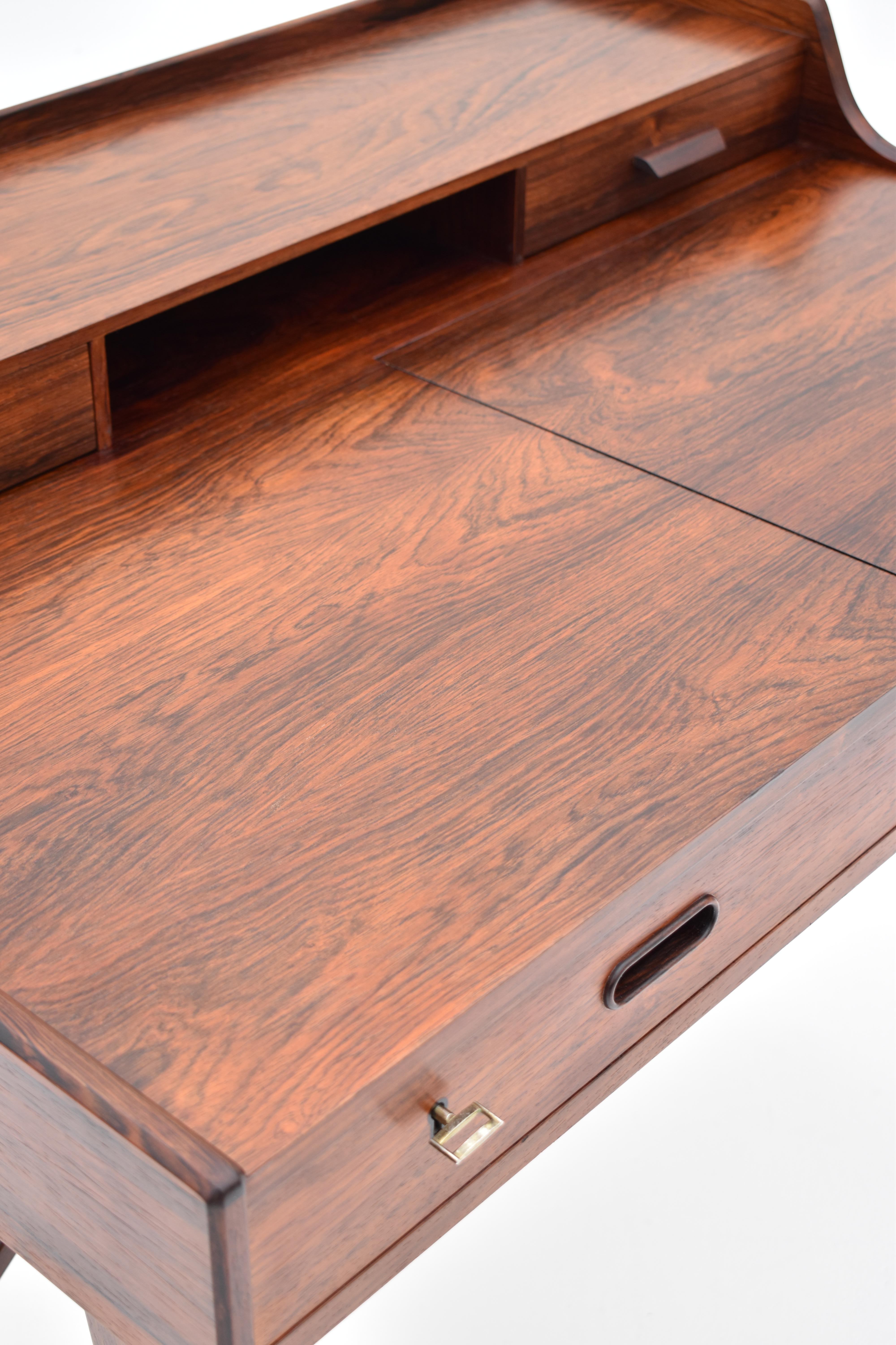 Danish Midcentury Arne Wahl Iversen Rosewood Model 65 Desk/Vanity Dresser 10