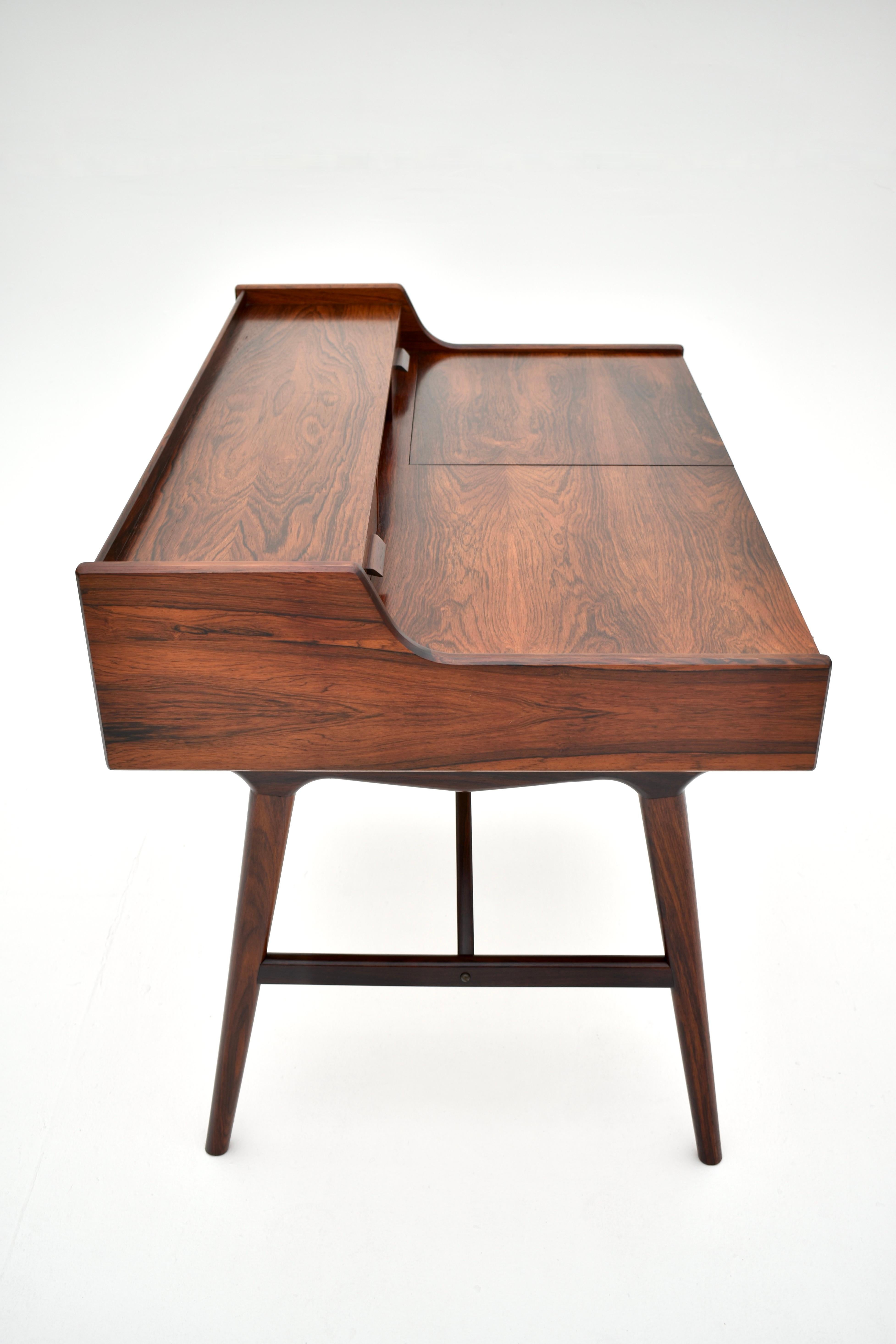 Danish Midcentury Arne Wahl Iversen Rosewood Model 65 Desk/Vanity Dresser 12