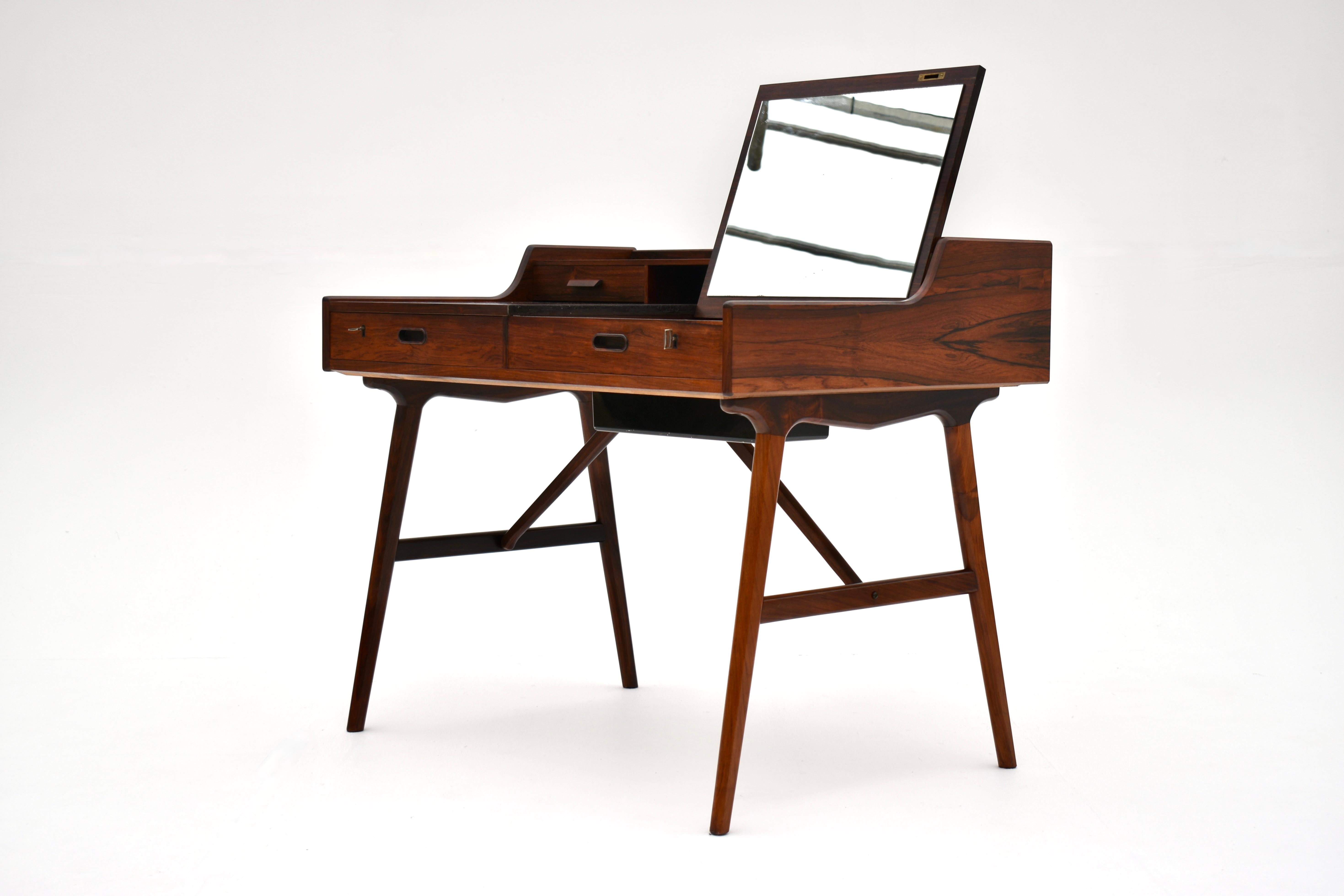 Danish Midcentury Arne Wahl Iversen Rosewood Model 65 Desk/Vanity Dresser 3