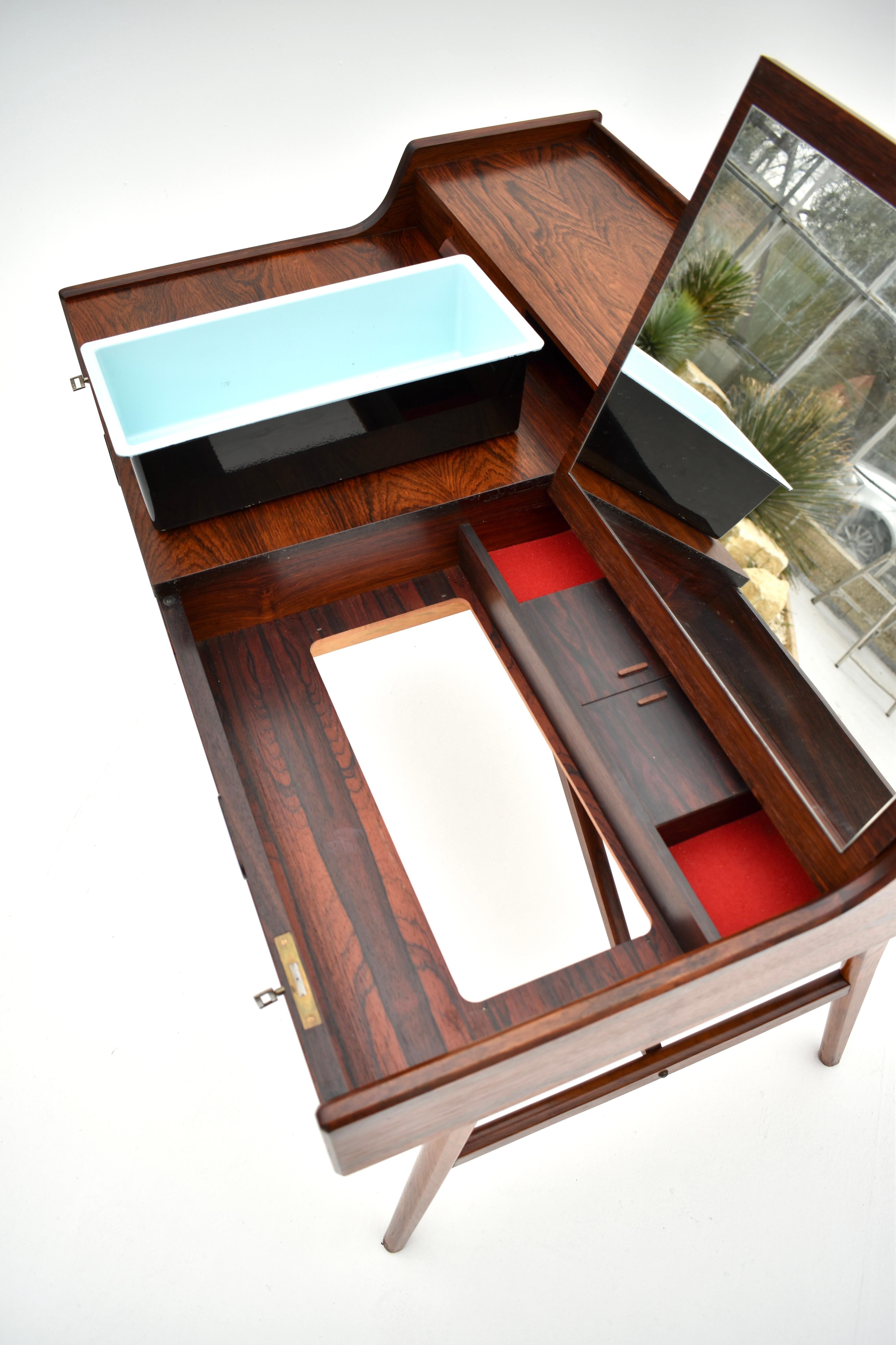 Danish Midcentury Arne Wahl Iversen Rosewood Model 65 Desk/Vanity Dresser 4