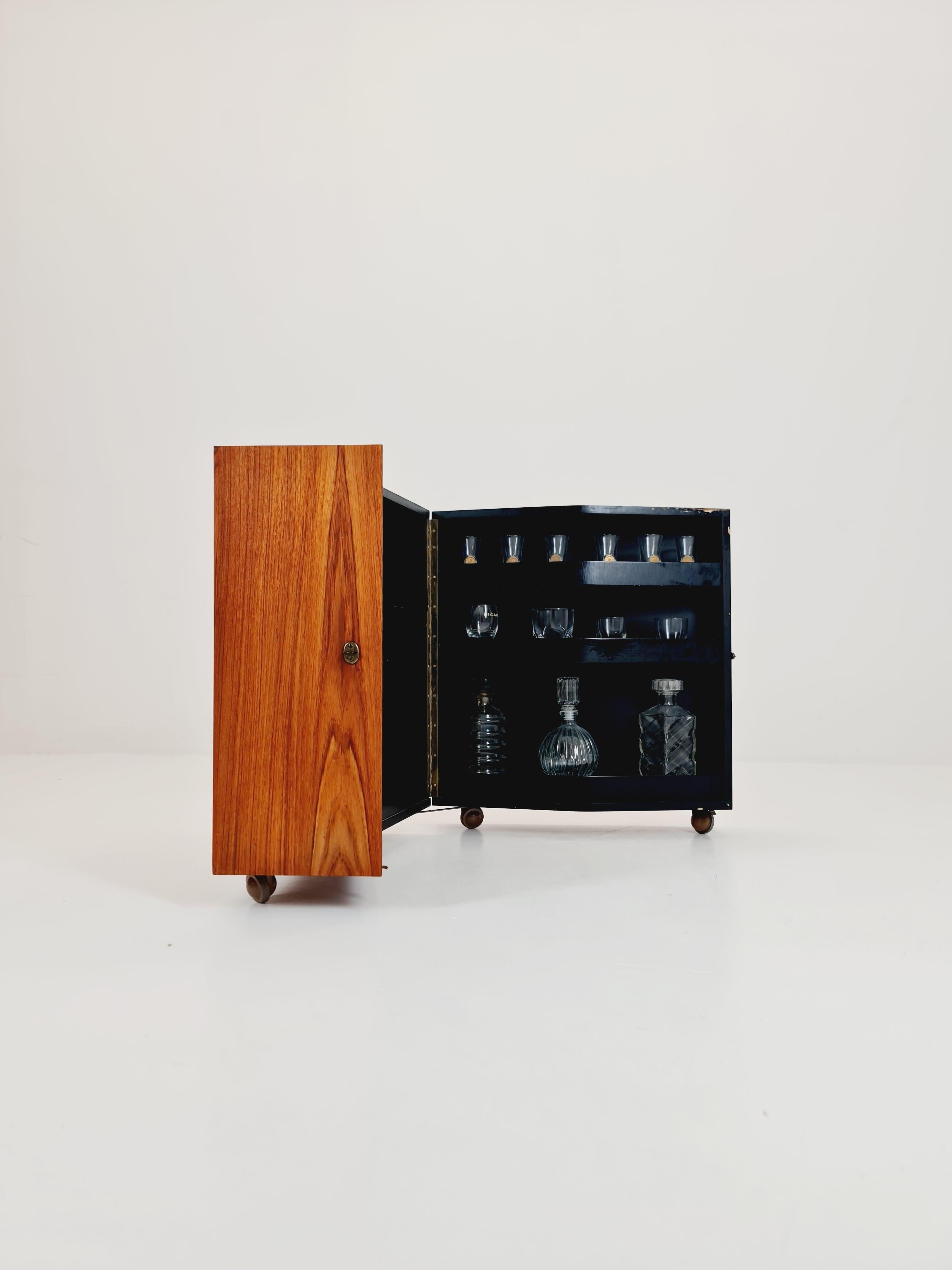 Mid-Century Modern Danish mid century bar cart trolley By Jorgen Clausen for Brande in Teak , 1960s For Sale
