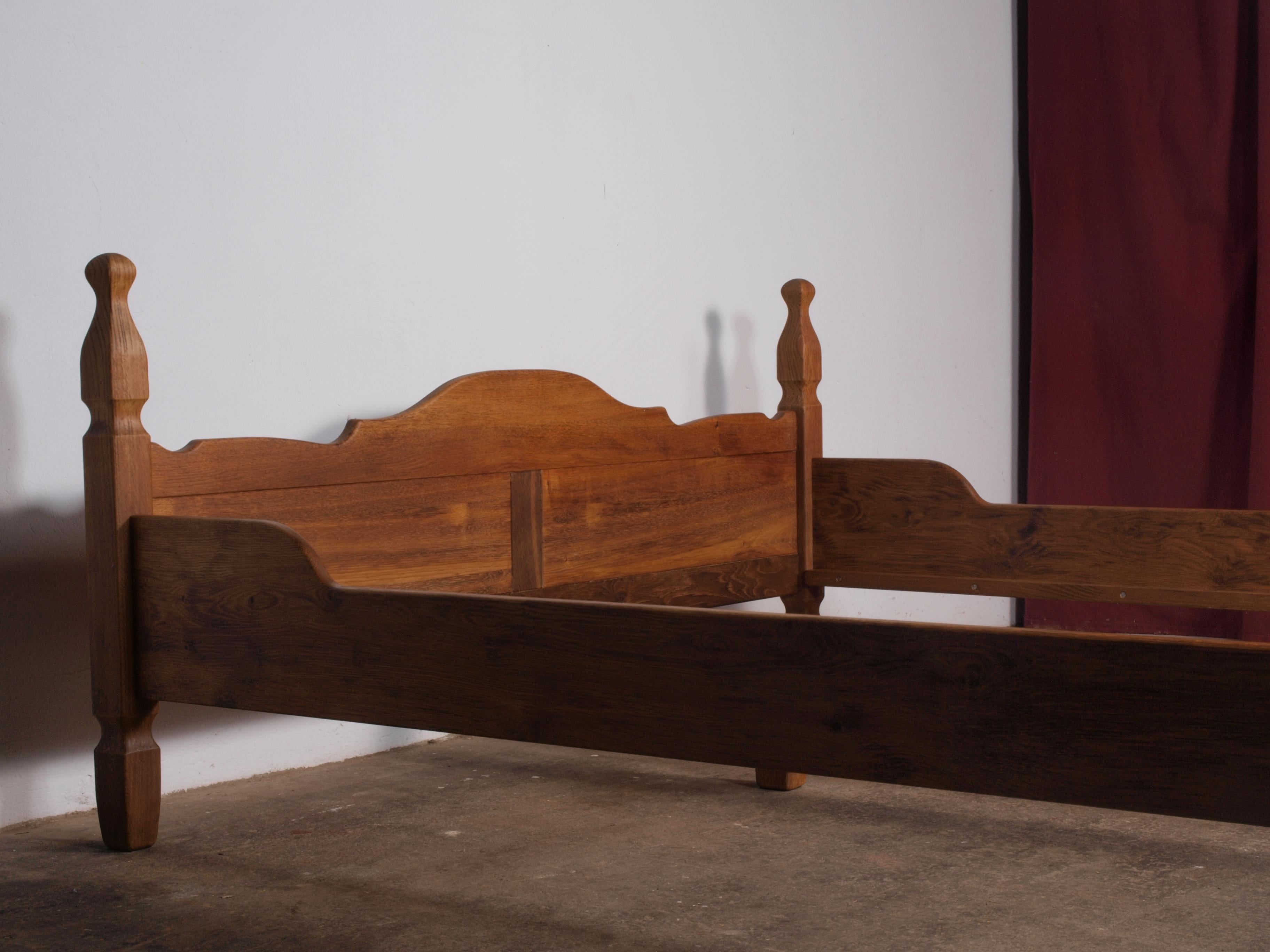 Danish Mid-Century Bed/Bedframe in Solid Oak in style of Henning Kjærnulf For Sale 6