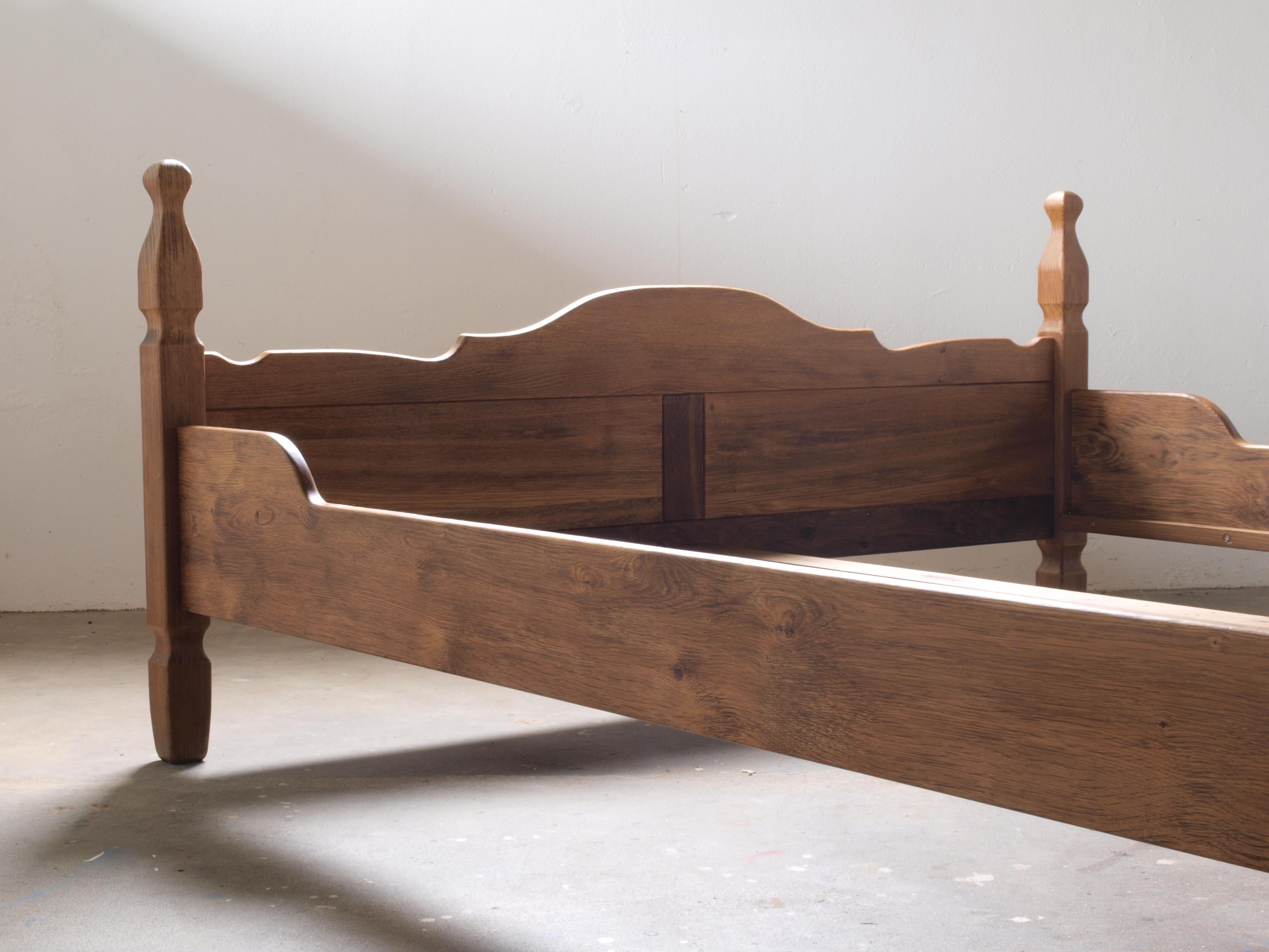 Danish Mid-Century Bed/Bedframe in Solid Oak in style of Henning Kjærnulf For Sale 11