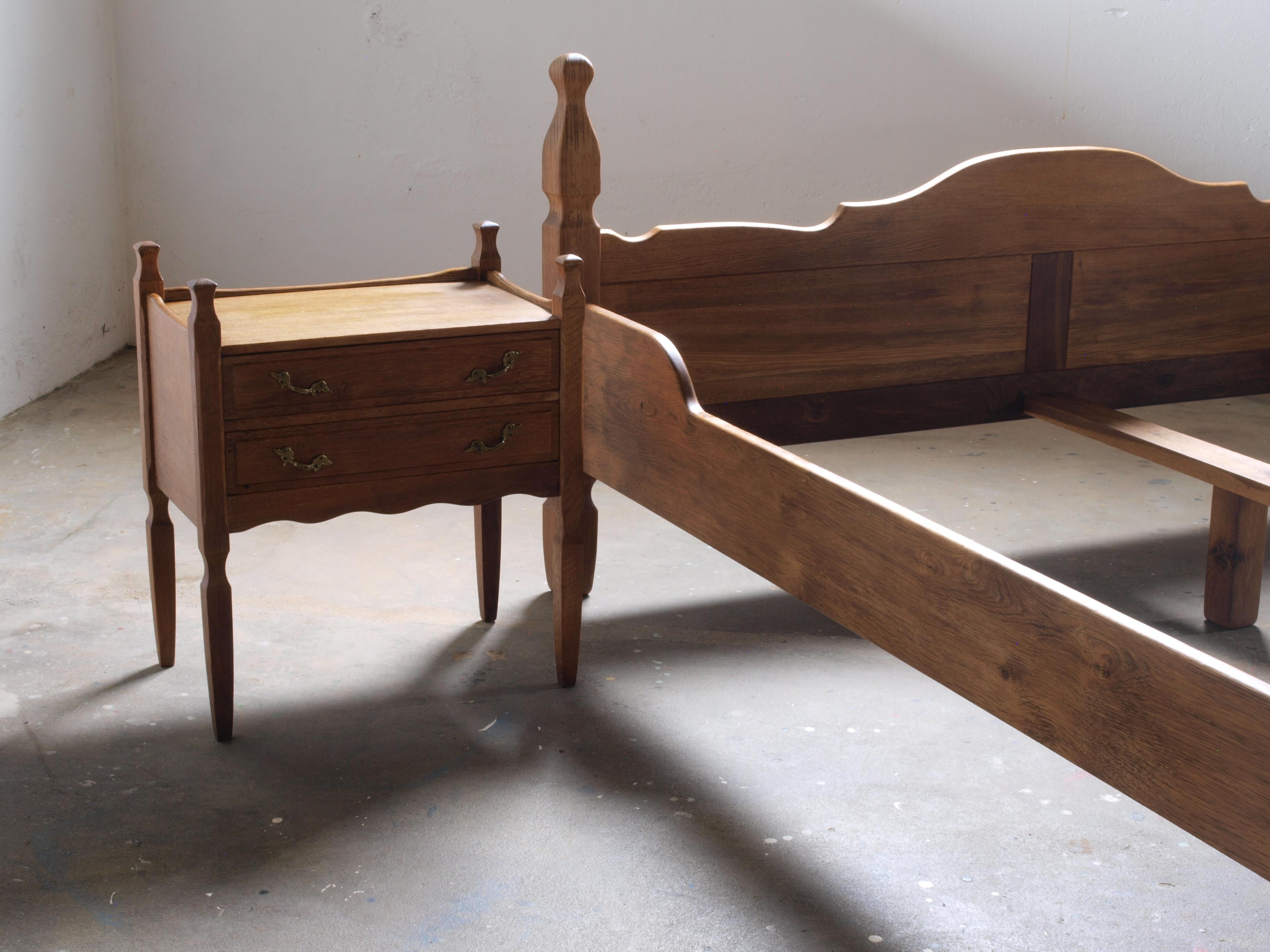 Danish Mid-Century Bed/Bedframe in Solid Oak in style of Henning Kjærnulf For Sale 3