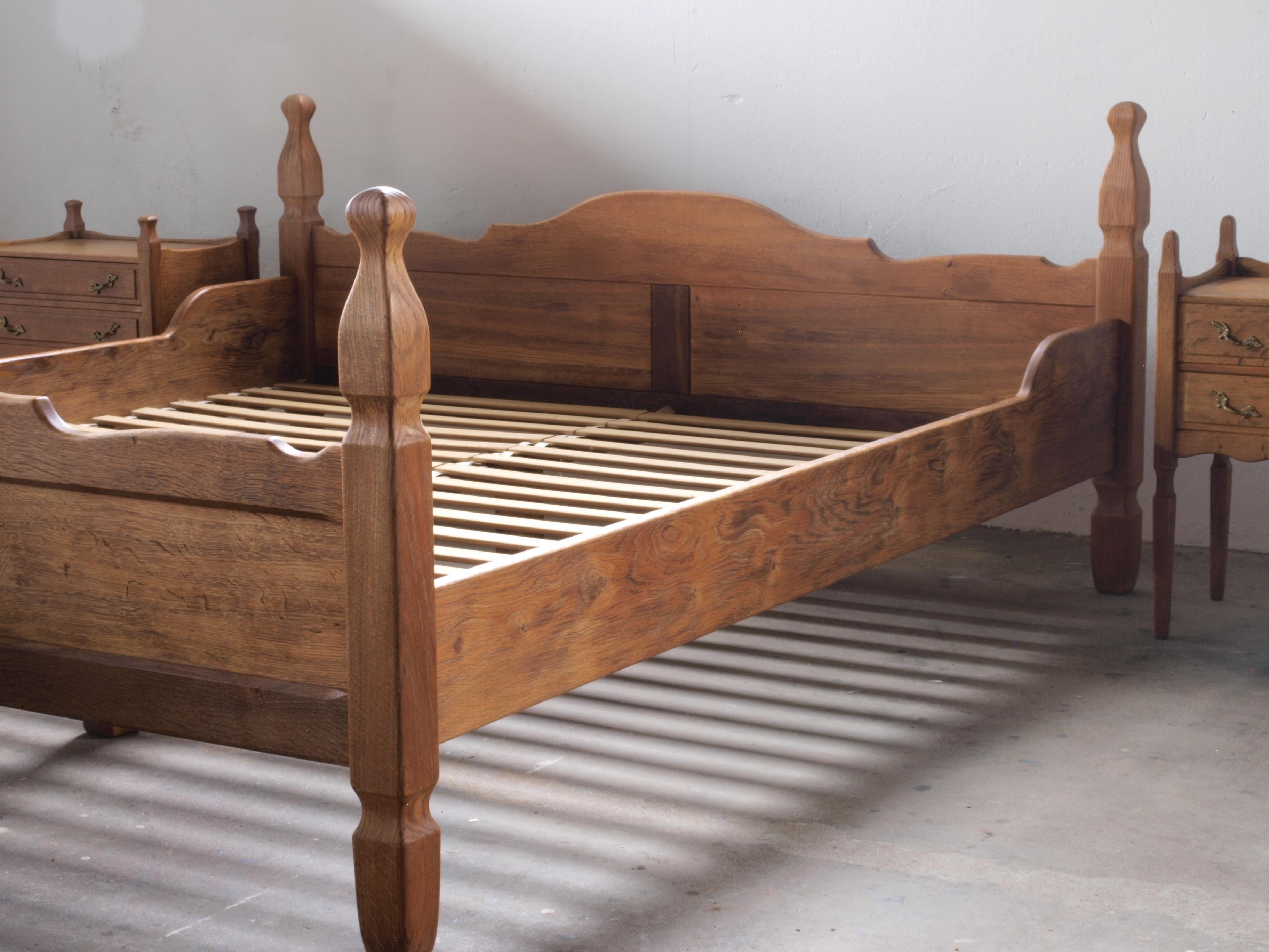 Danish Mid-Century Bed/Bedframe in Solid Oak in style of Henning Kjærnulf For Sale 4
