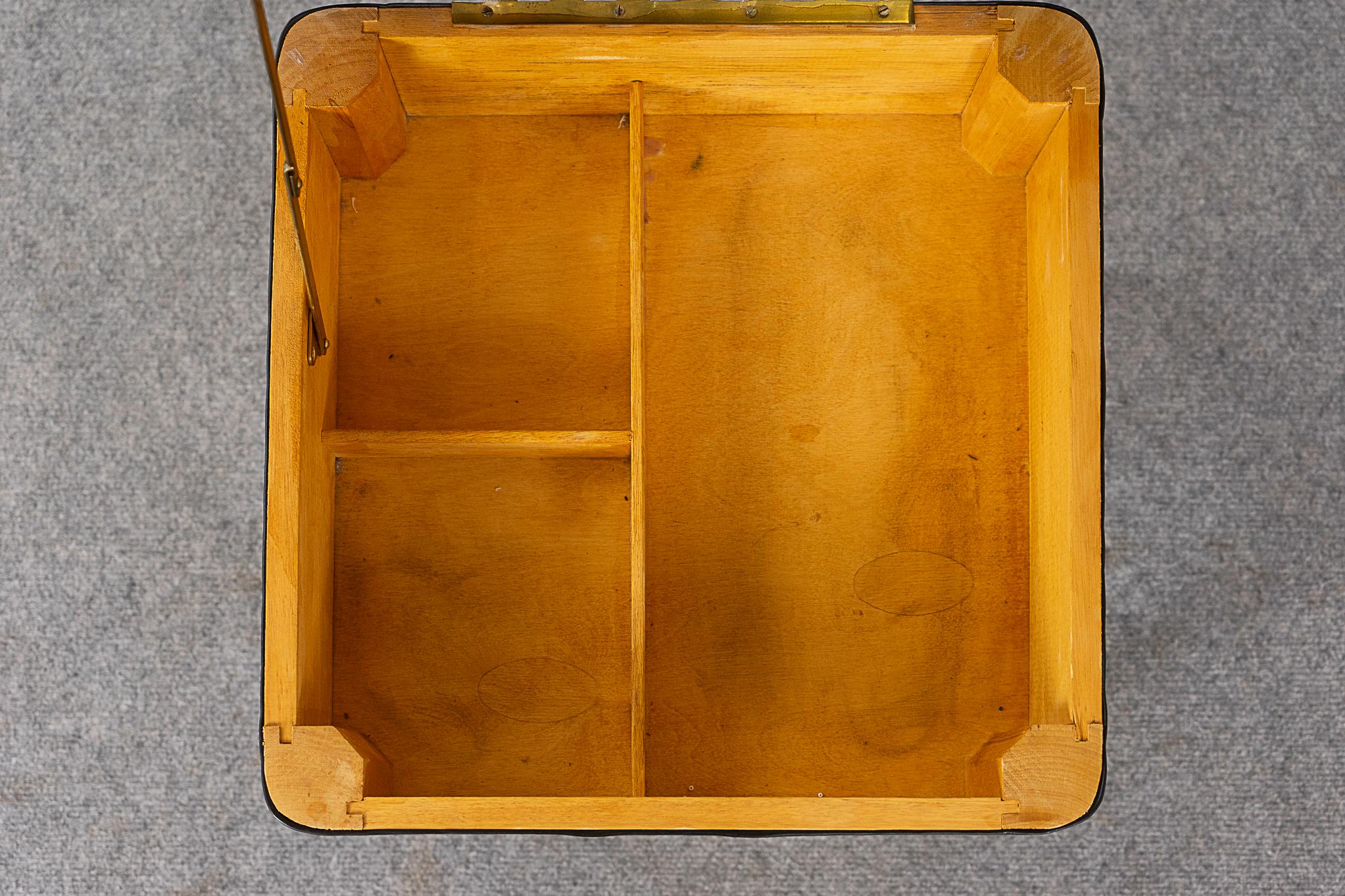 Danish Mid-Century Beech Fliptop Footstool with Storage In Good Condition For Sale In VANCOUVER, CA