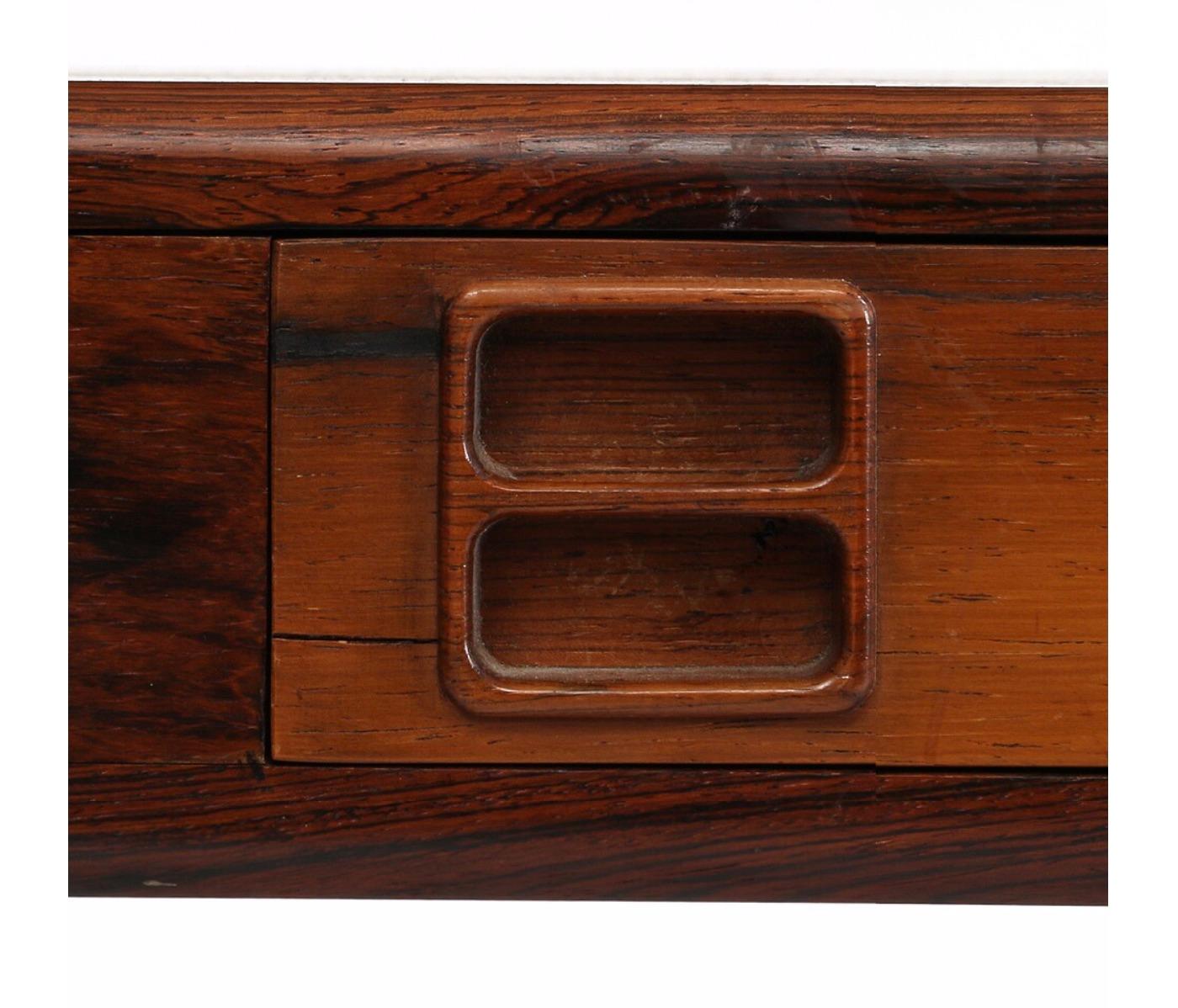 20th Century Danish Mid-Century Brazilian Rosewood Coffee Table For Sale