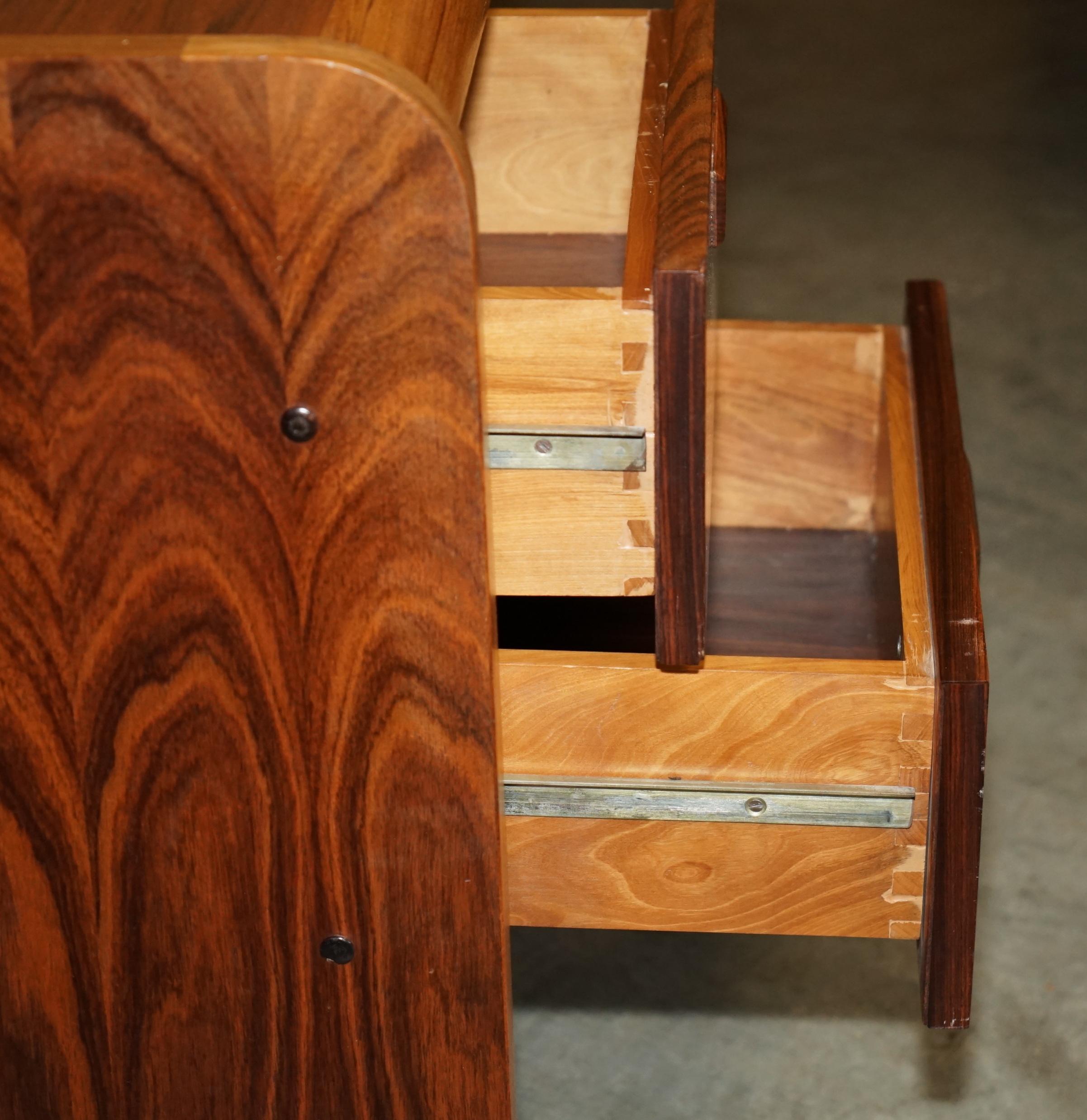 Scrivania da ufficio in legno danese del medio secolo, parte di un'ampia suite. in vendita 13