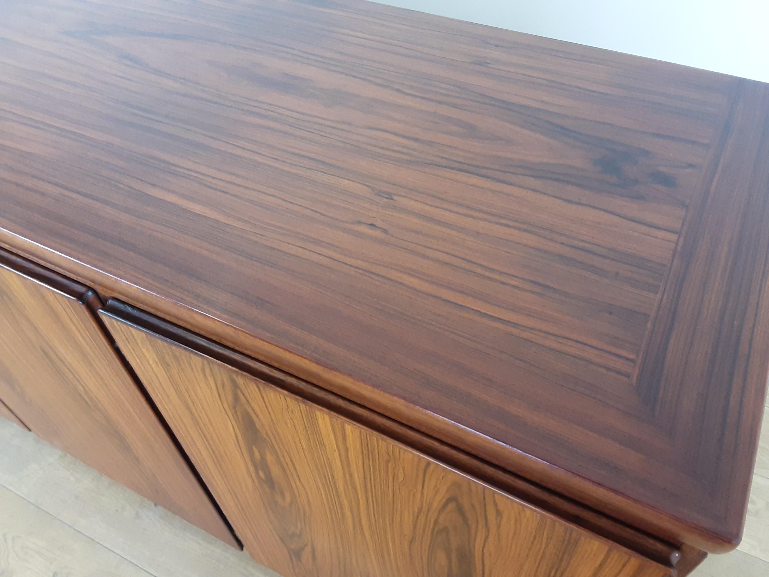 Danish Midcentury Brown Sideboard in Rosewood by Dyrlund Smith For Sale 7