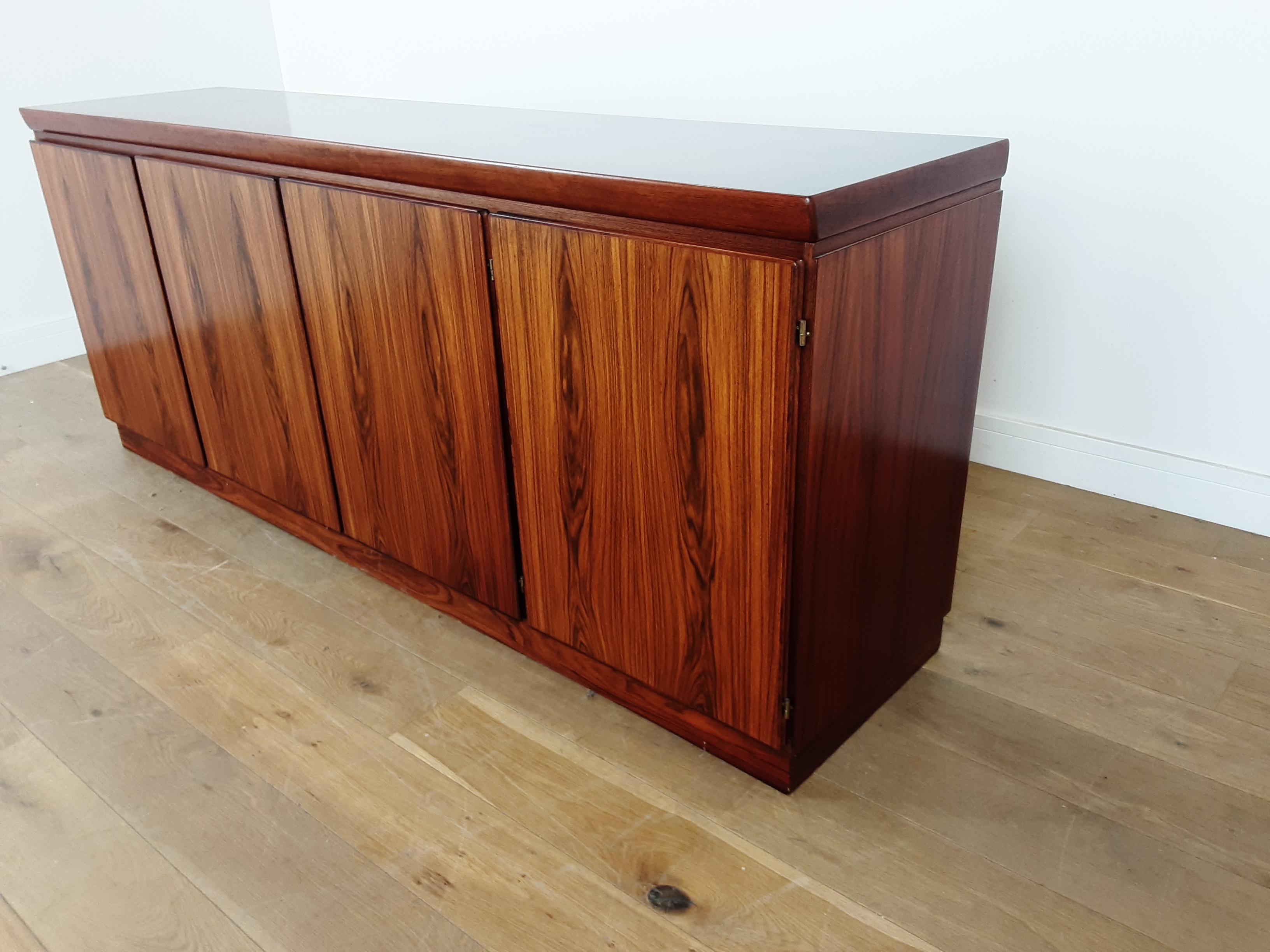Danish Midcentury Brown Sideboard in Rosewood by Dyrlund Smith For Sale 2
