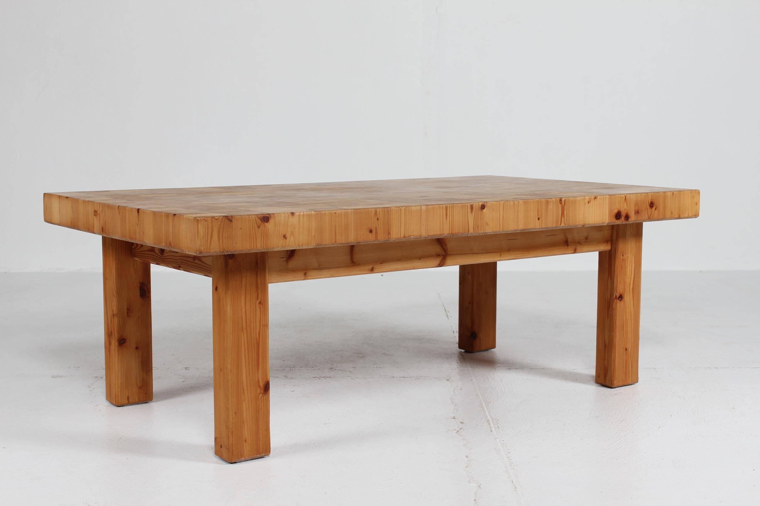 Danish Mid-century Brutalist Coffee Table Solid Pine in Daumiller Style 1970s For Sale 9