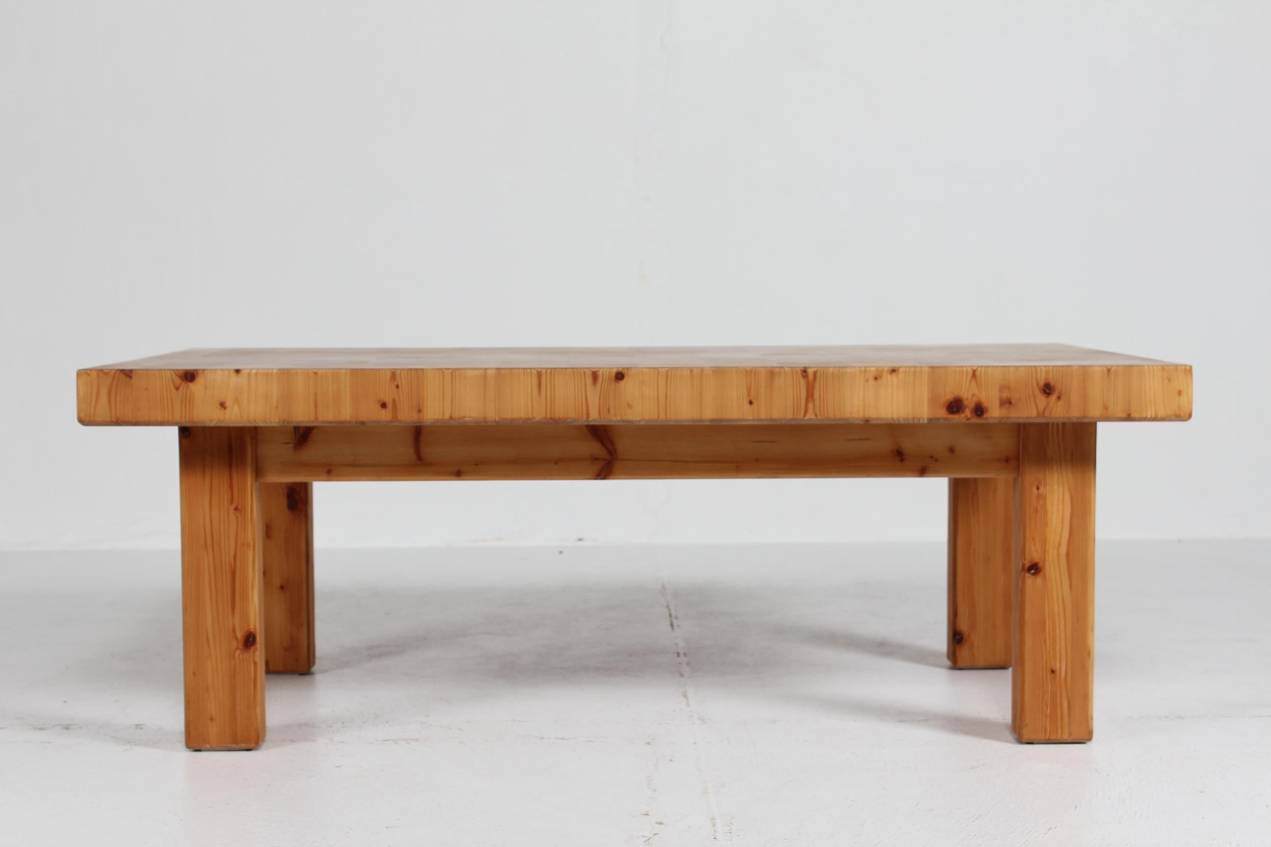 Danish Mid-century Brutalist Coffee Table Solid Pine in Daumiller Style 1970s For Sale 10
