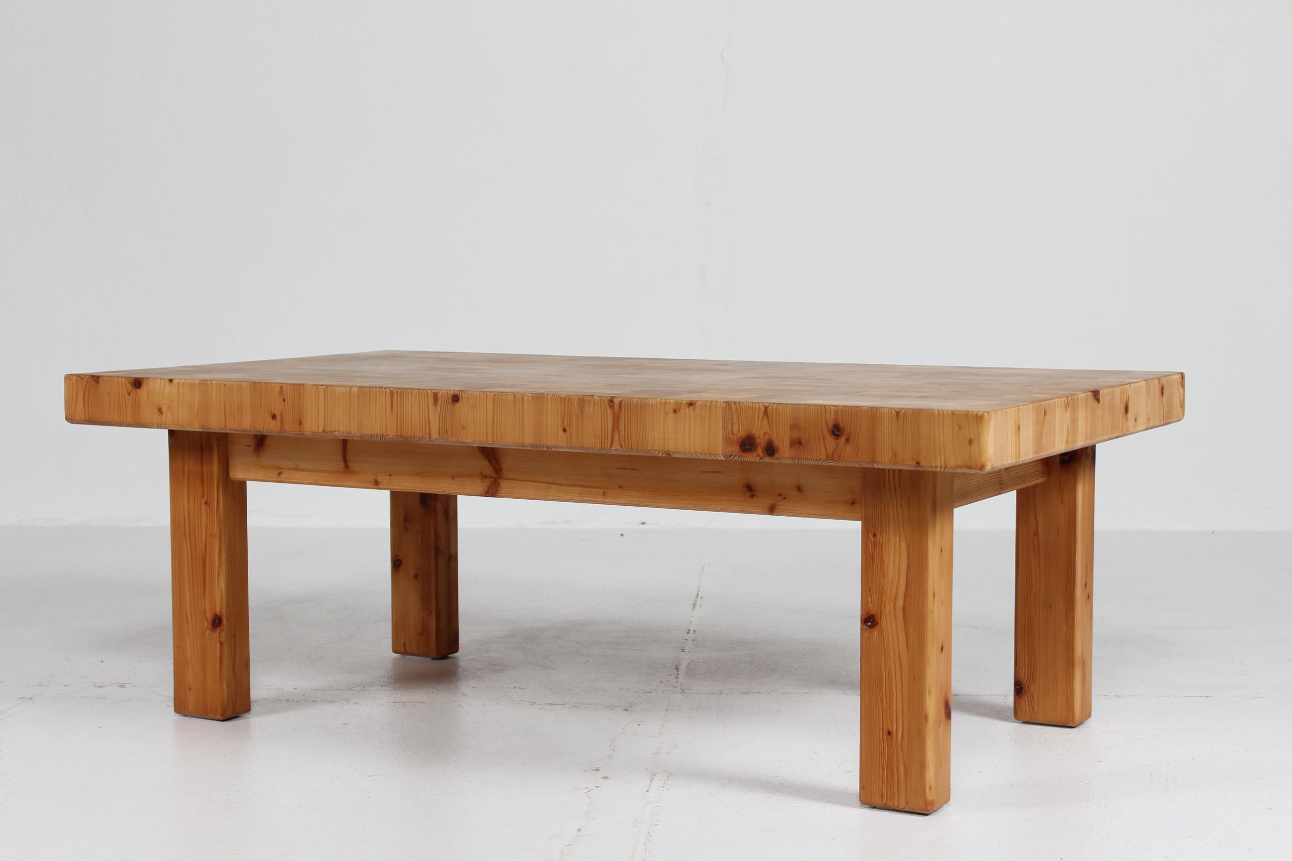 Danish Mid-century Brutalist Coffee Table Solid Pine in Daumiller Style 1970s For Sale 1