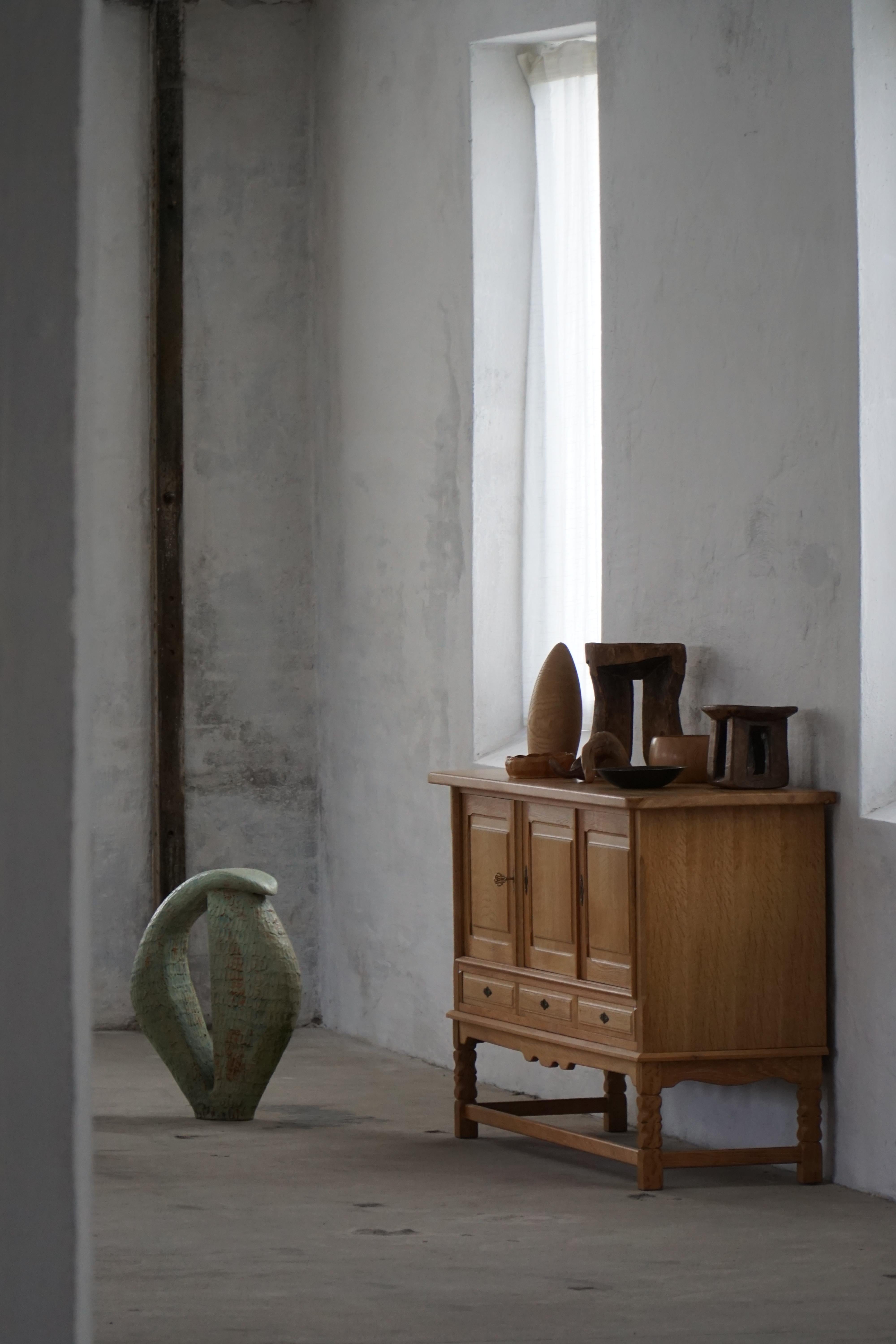 Buffet danois du milieu du siècle, brutaliste, en Oak, Henning Kjærnulf, 1970 en vente 2