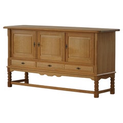 Credenza danese brutalista di metà secolo in Oak, Henning Kjærnulf, anni '70