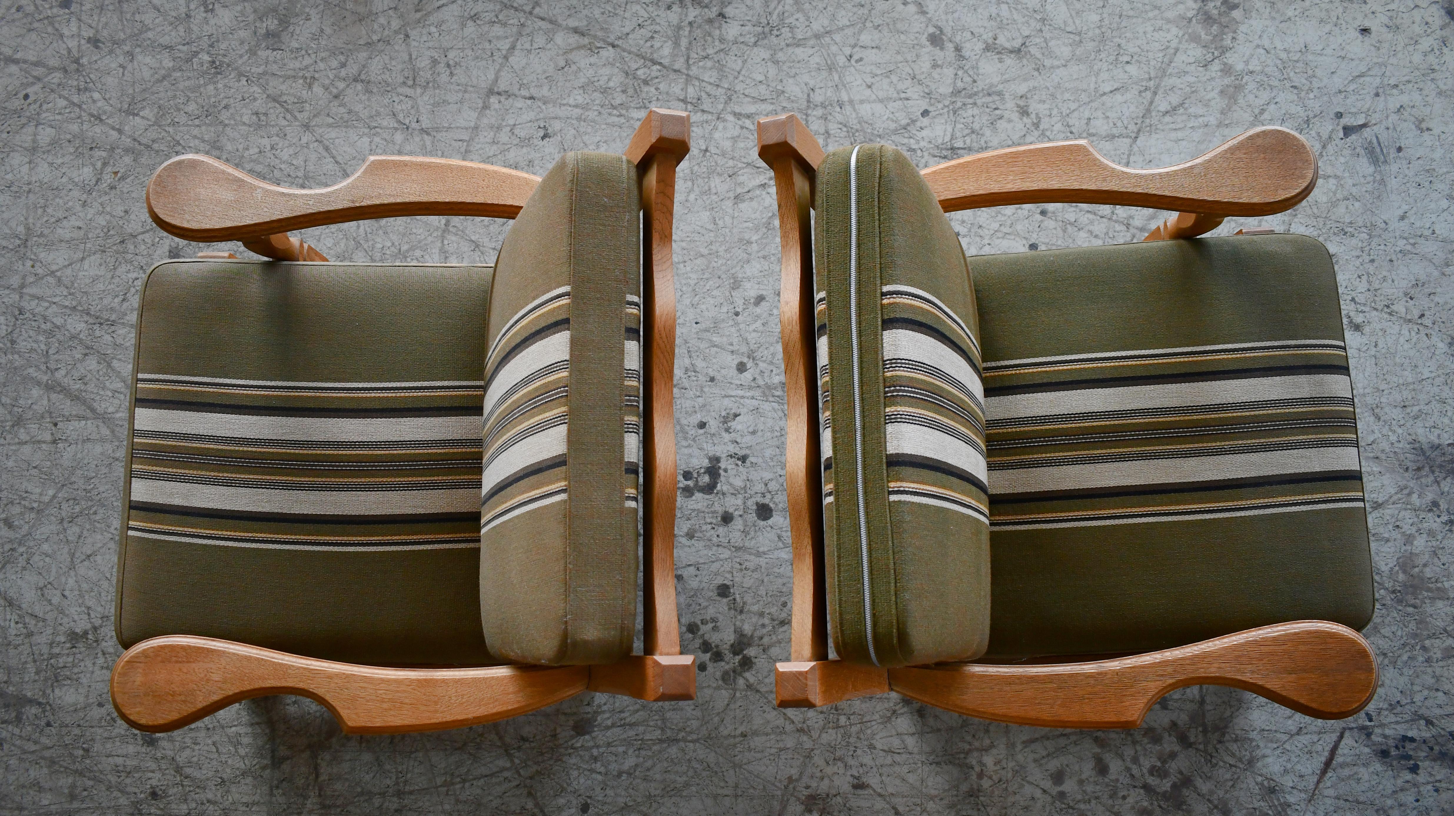 Danish Mid-Century Carved Oak Easy Lounge Chairs in Oak by Henry Kjaernulf For Sale 4