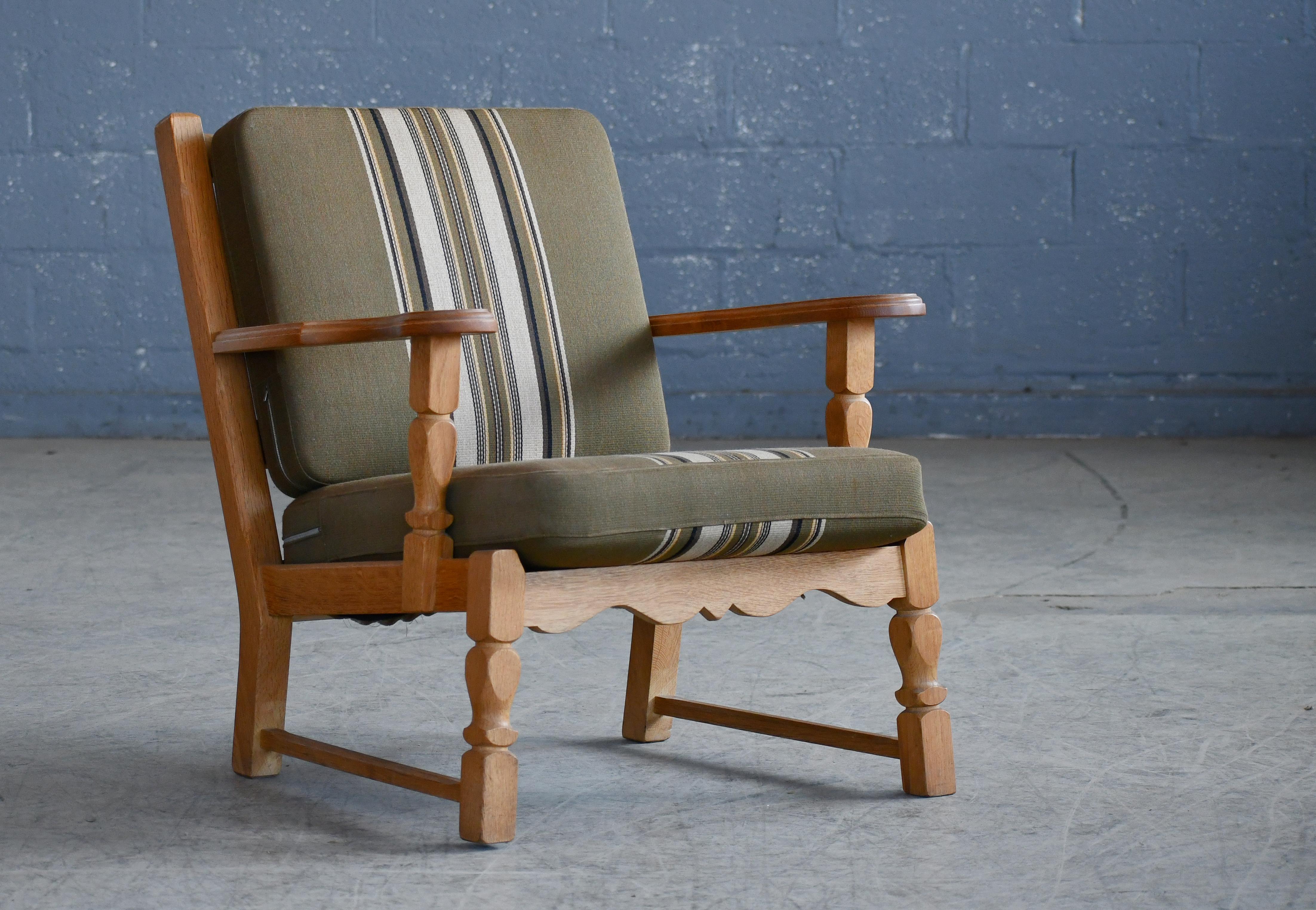 Danish Mid-Century Carved Oak Easy Lounge Chairs in Oak by Henry Kjaernulf For Sale 2