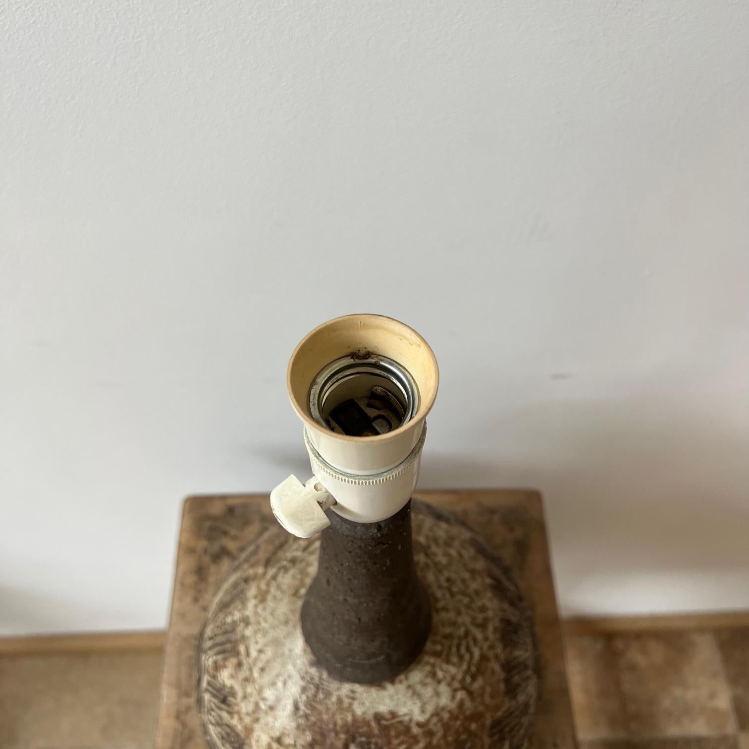 Danois Lampe de table danoise en cramique du milieu du sicle en vente