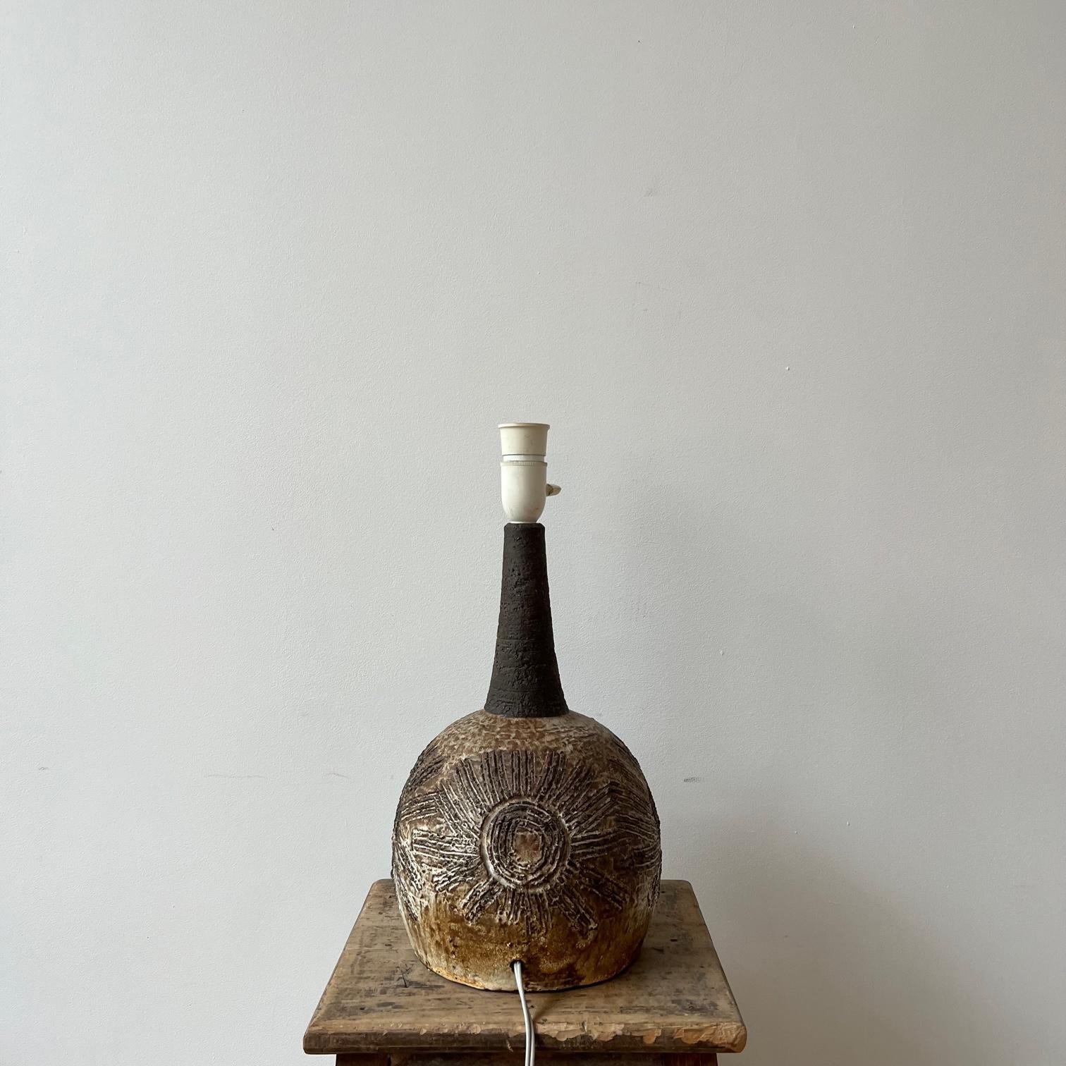 Lampe de table danoise en cramique du milieu du sicle Bon état - En vente à London, GB