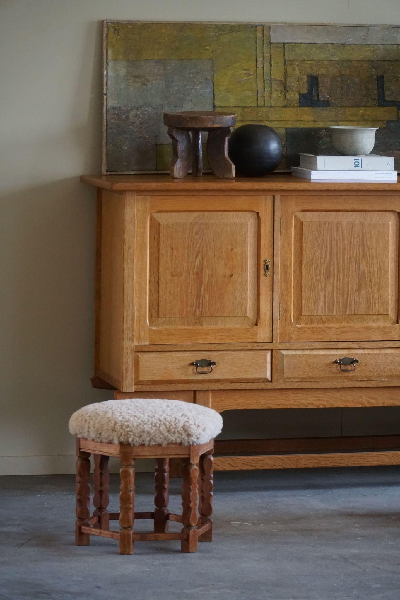 Dänisches Mid Century, Classic Rectangular Brutalist Sideboard in OAK, 1950er Jahre 1