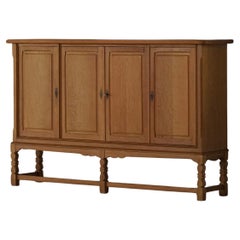 Buffet rectangulaire classique danois du milieu du siècle en Oak Oak, style Kjærnulf, années 1960
