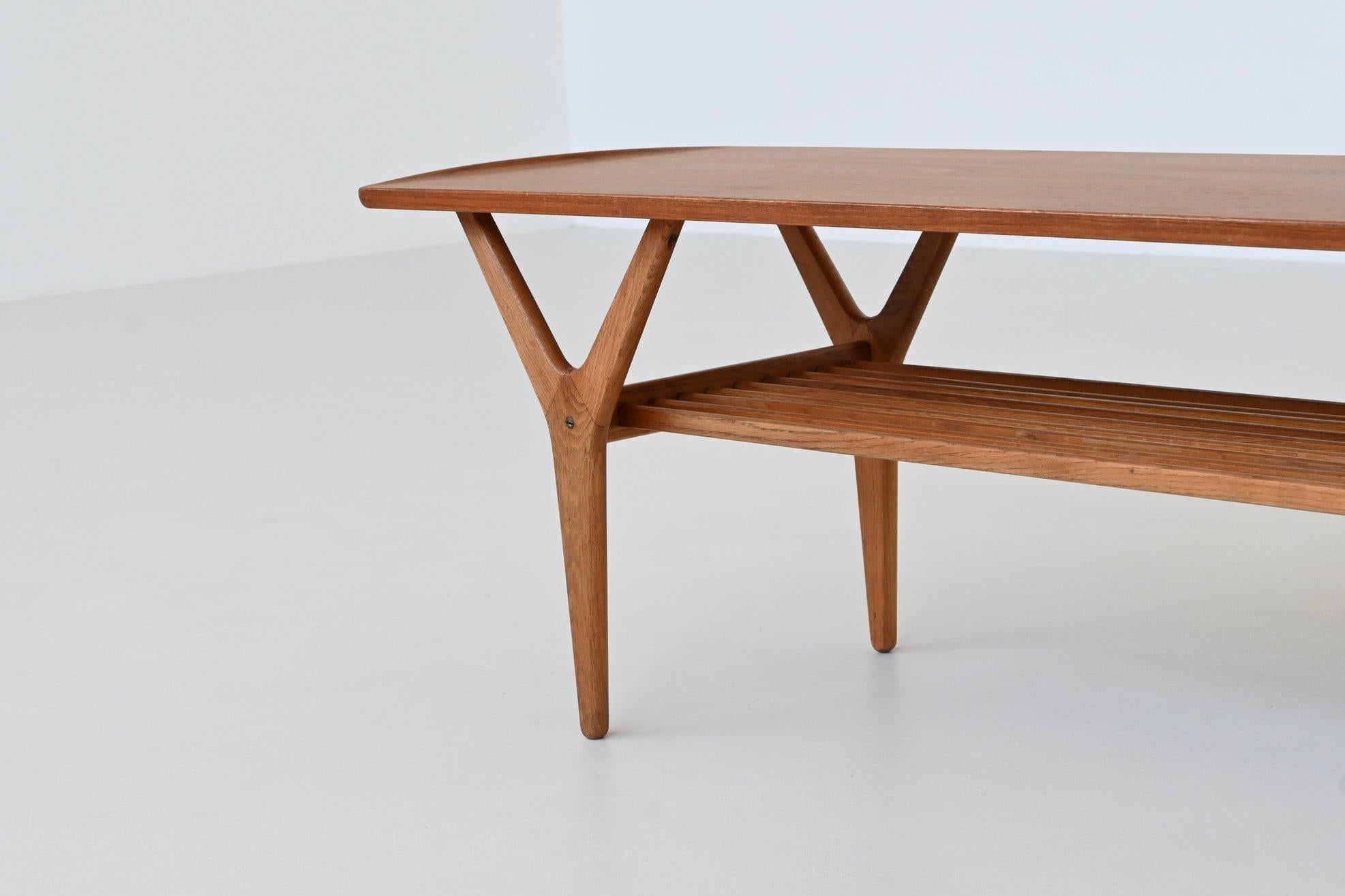 Danish Mid-Century coffee table in the style of Kurt Ostervig Denmark 1960 In Good Condition In Etten-Leur, NL