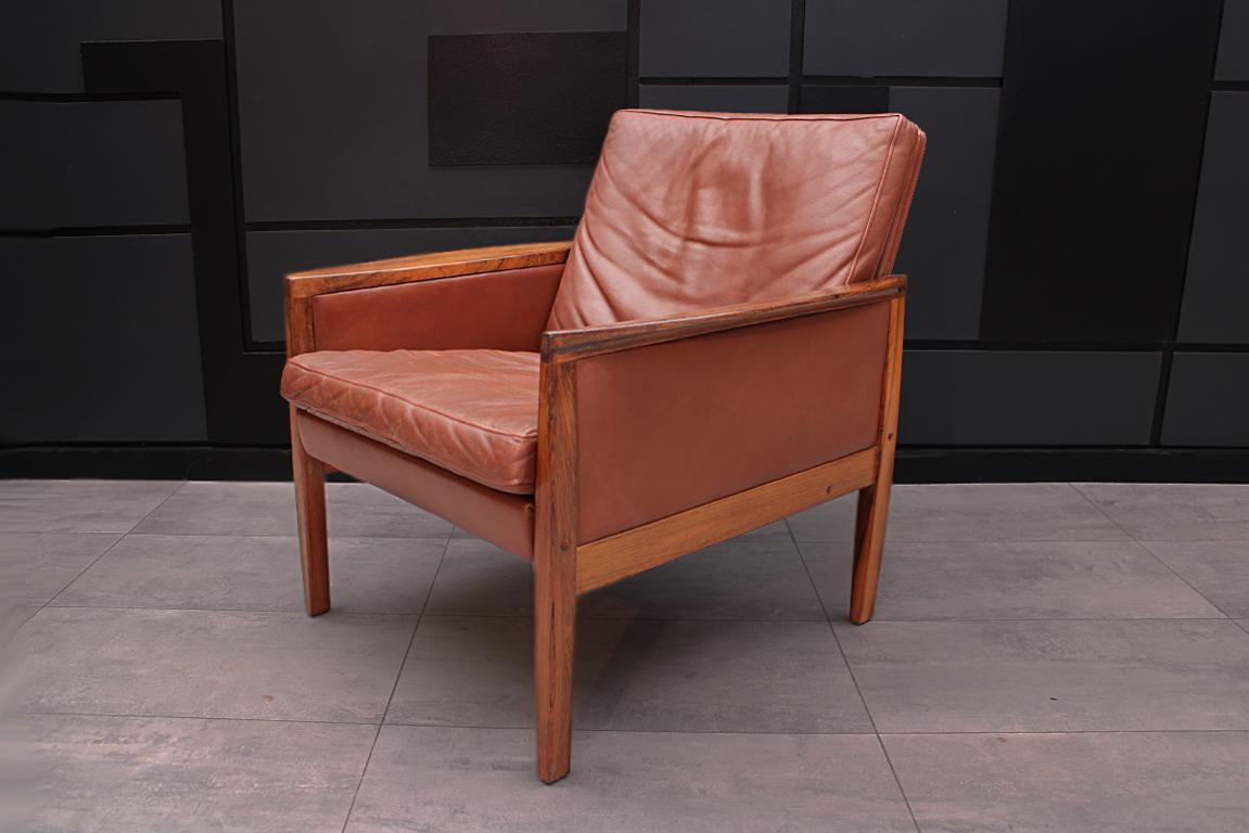 Mid-Century Modern Danish Midcentury Cognac Leather and Rosewood Lounge Chair by Hans Olsen