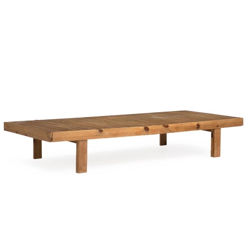 Scandinavian Modern Danish Mid-Century Daybed Bench Coffee Table in Pine Produced in Denmark, 1960s 