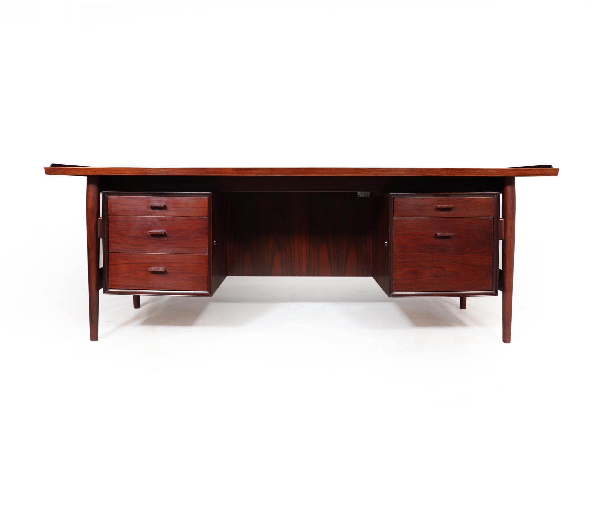 Danish Mid-Century Desk by Arne Vodder Model 207 In Good Condition In Paddock Wood Tonbridge, GB