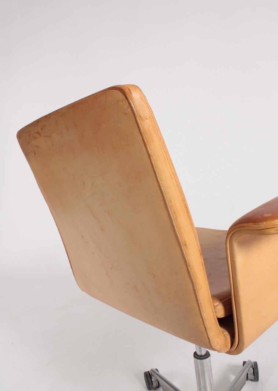 Danish Midcentury Desk Chair in Patinated Leather by Jørgen Rasmussen In Good Condition In Lejre, DK