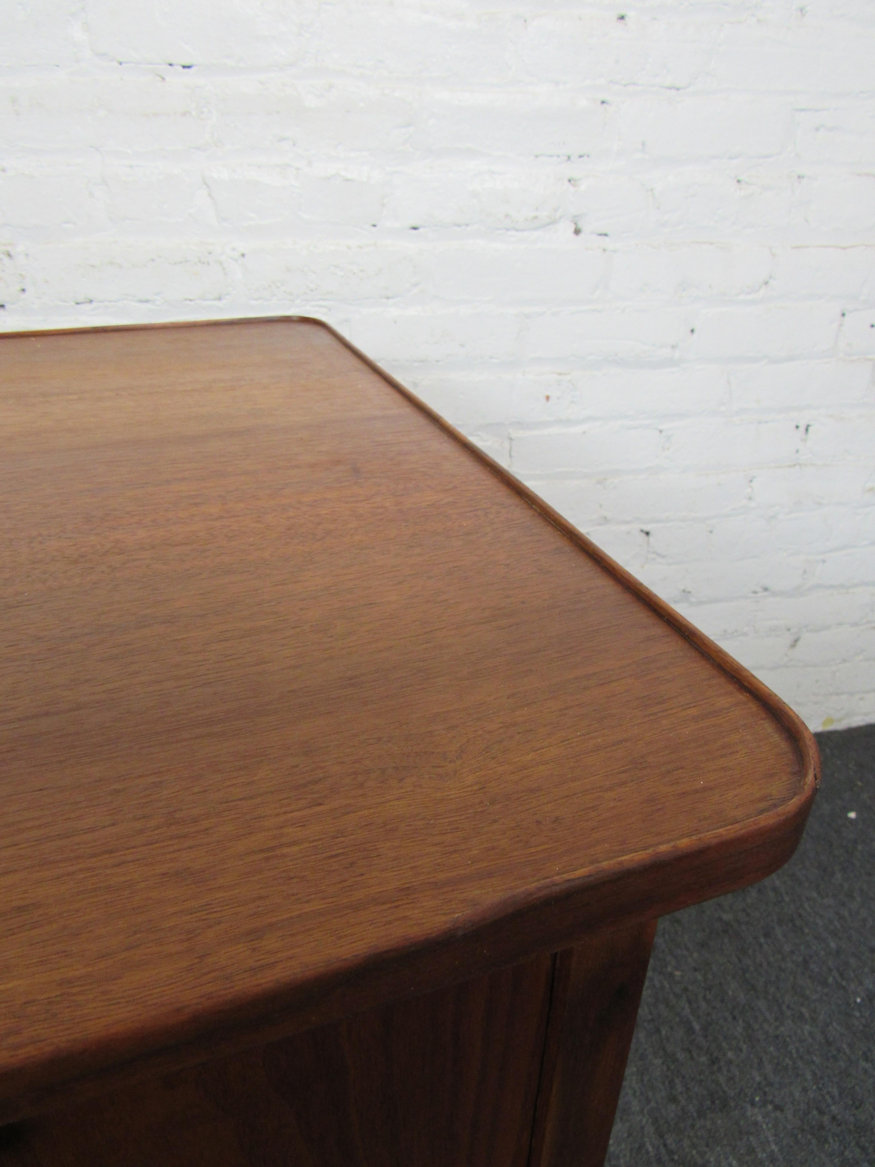 Mid-Century Modern Danish Mid-Century Desk For Sale