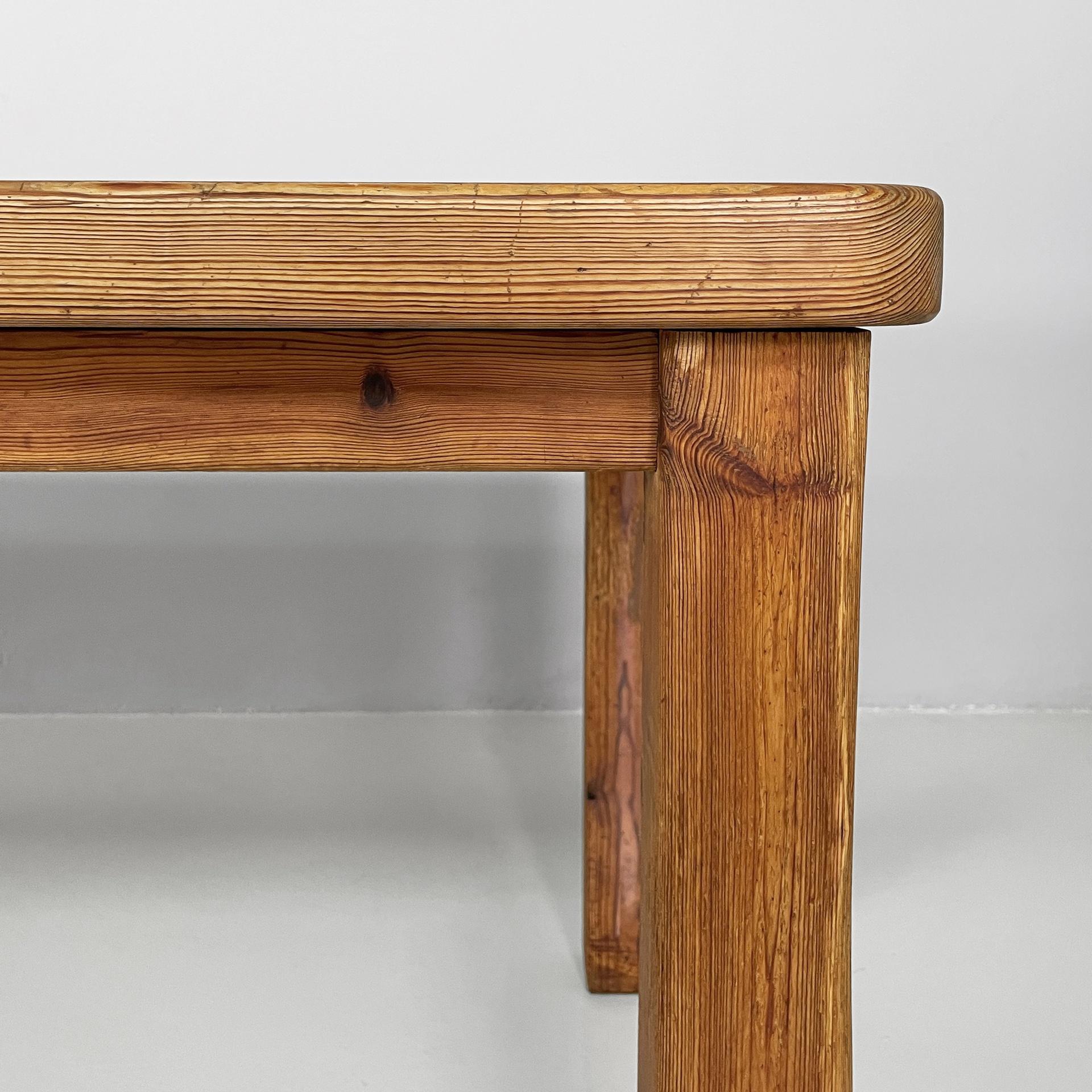 Danish mid-century modern dining table in wood, 1960s For Sale 9