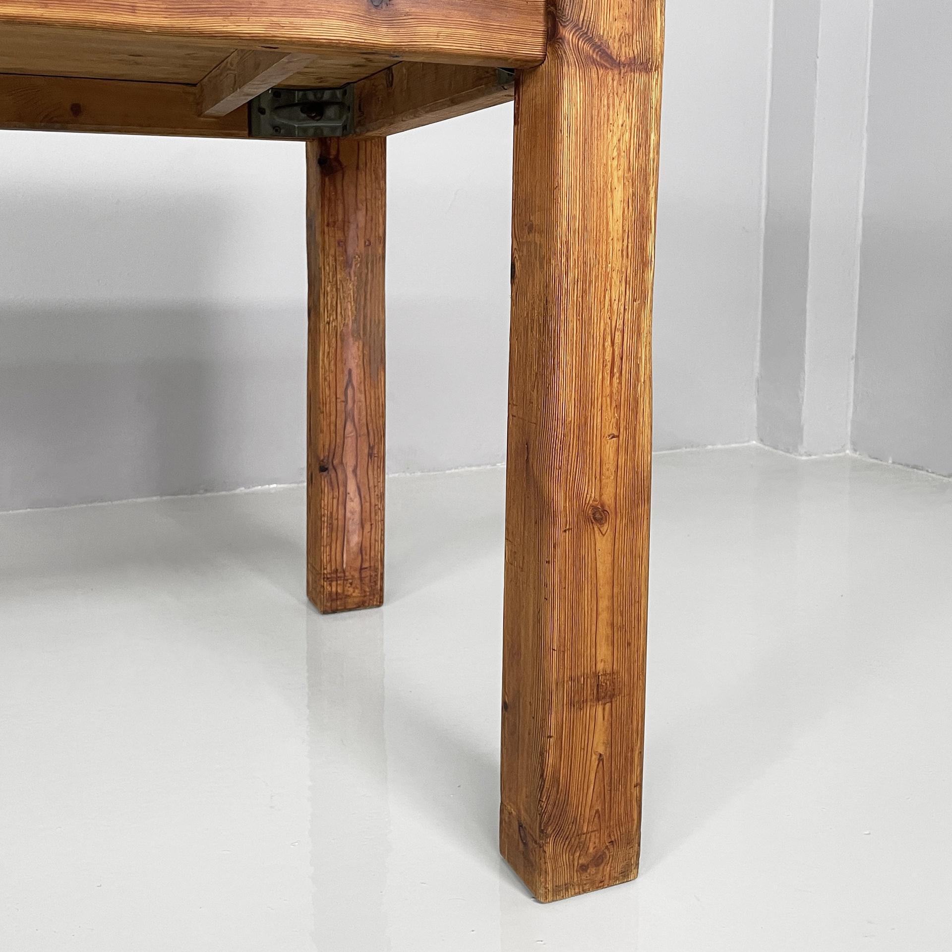 Danish mid-century modern dining table in wood, 1960s For Sale 11