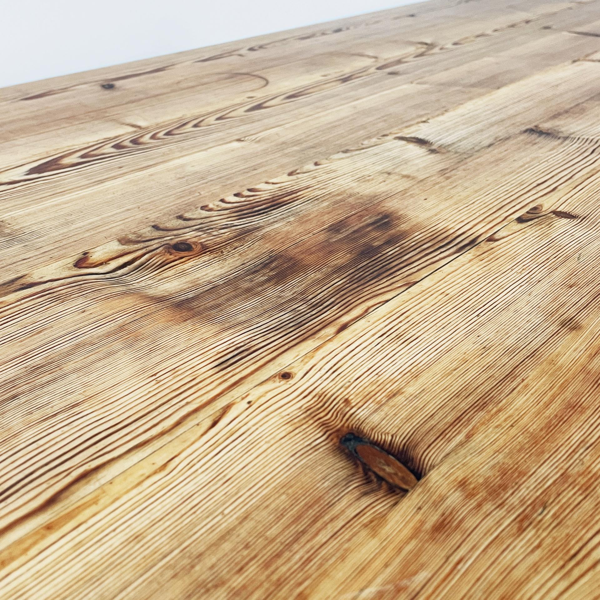 Danish mid-century modern dining table in wood, 1960s For Sale 1