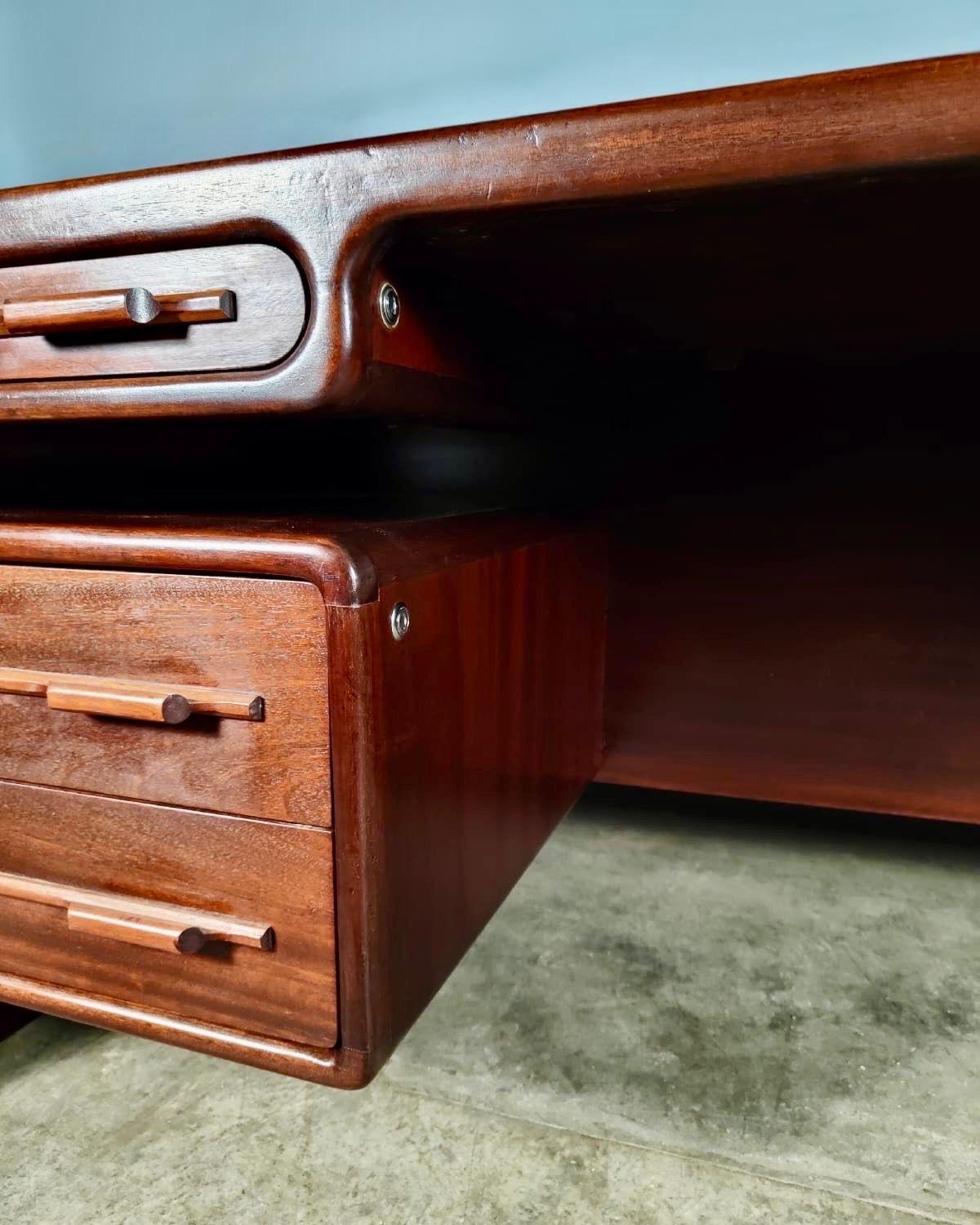 Late 20th Century Danish Mid Century Dyrlund Rosewood Executive Partners Desk Svend Dyrlund