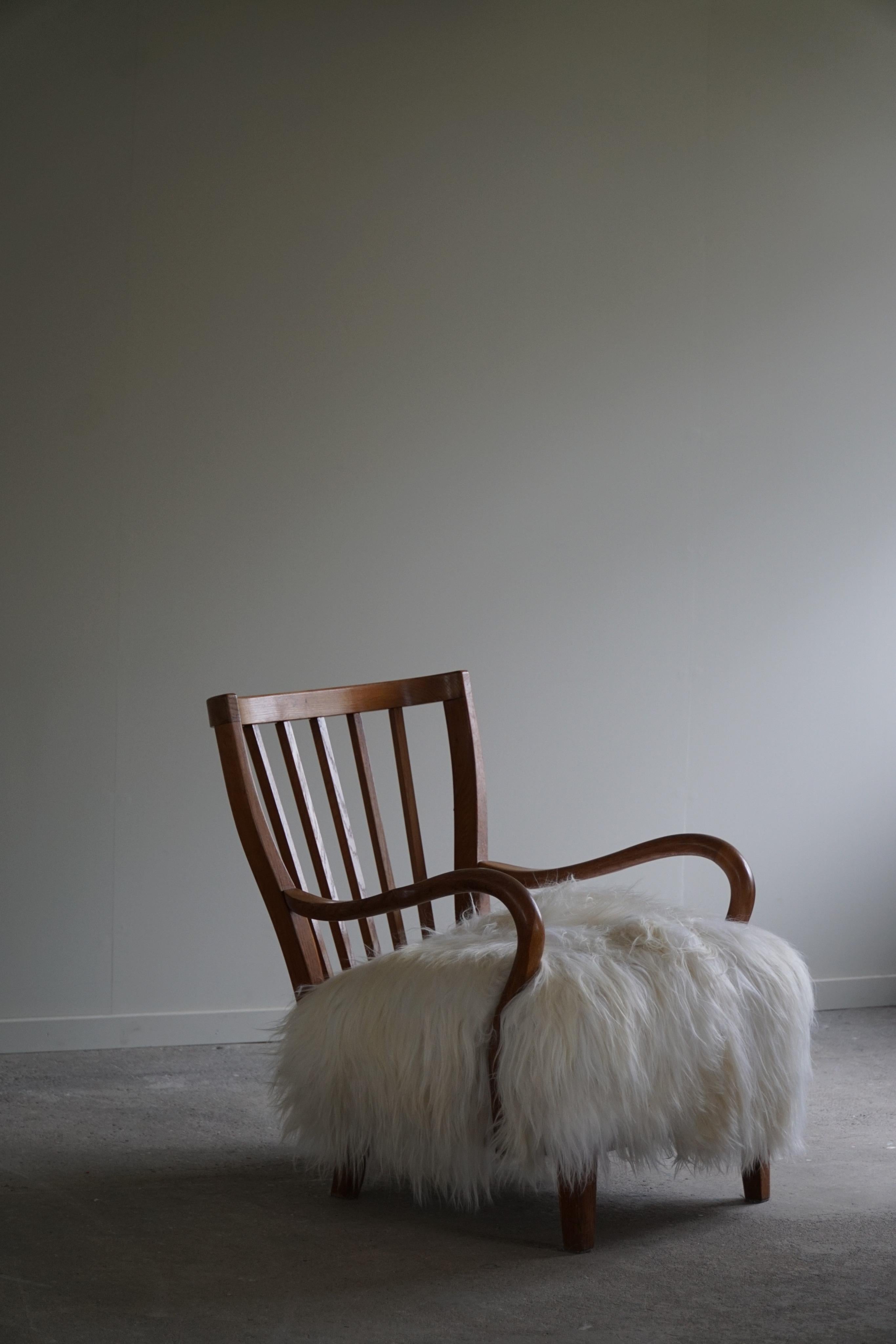 Danish Midcentury Easy Chair in Oak & Icelandic Sheepskin, Fritz Hansen, 1930s 5
