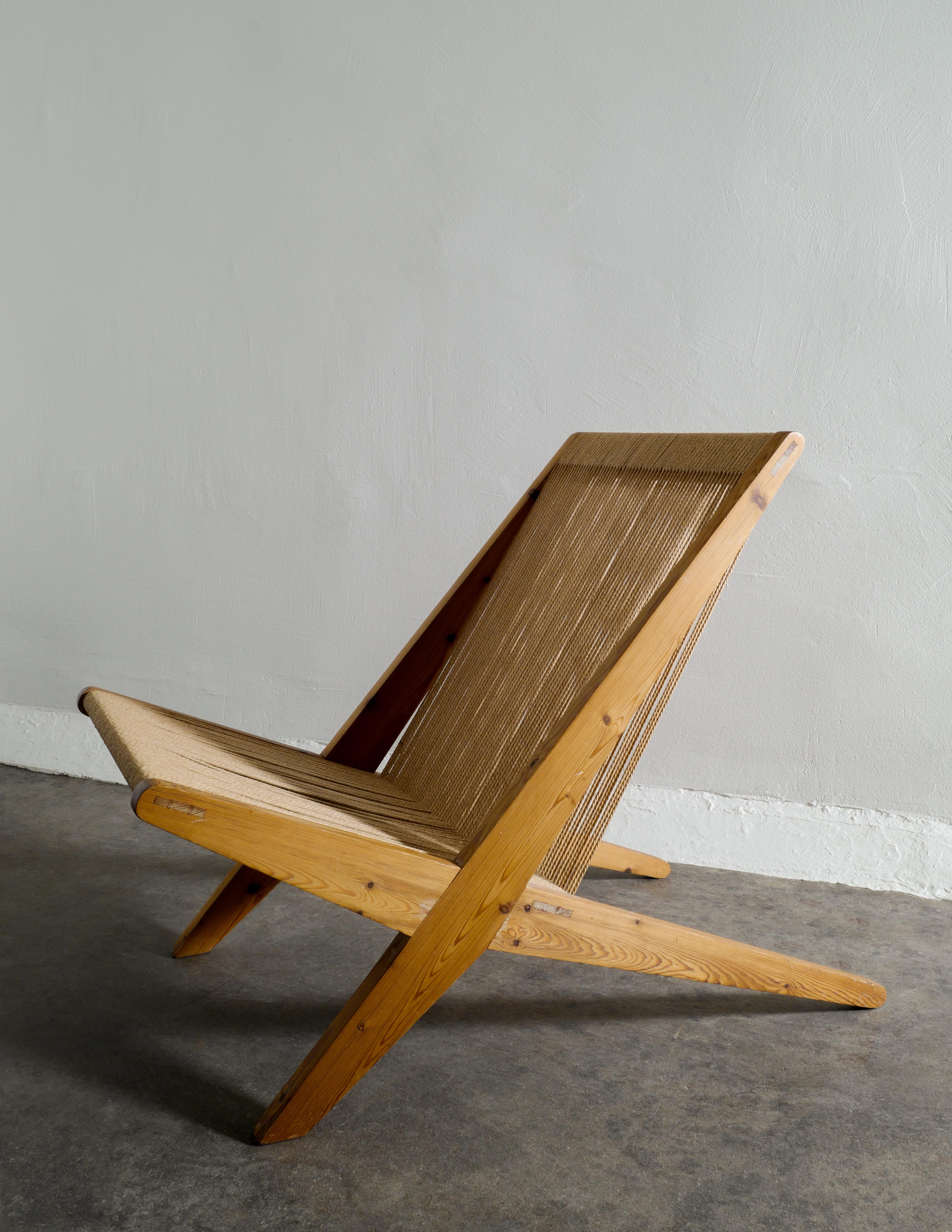 Mid-20th Century Danish Mid Century Easy Chair in Pine and Papercord Produced in Denmark, 1960s 